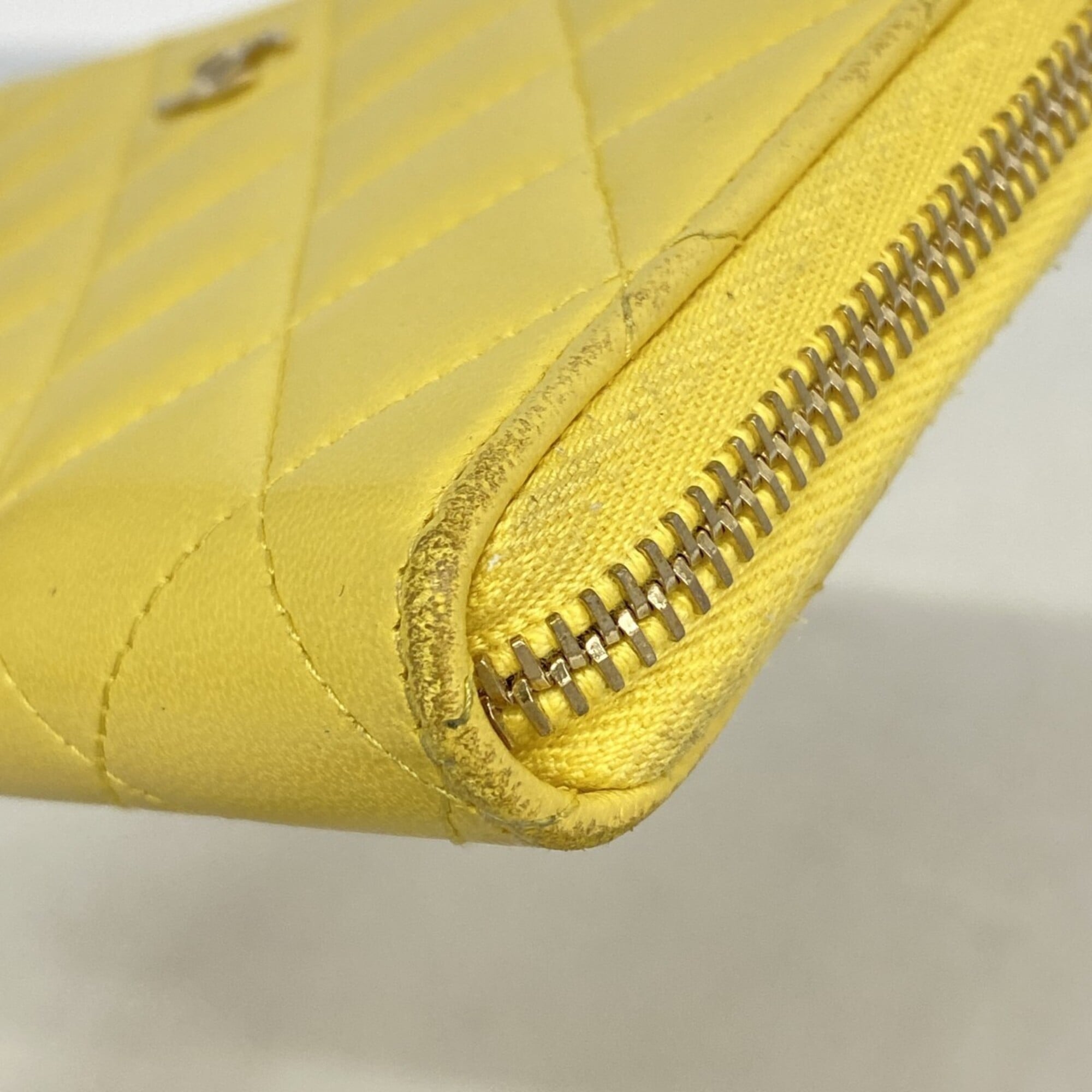 Chanel Yellow Leather Long Wallet (Bi-Fold) (Pre-Owned)
