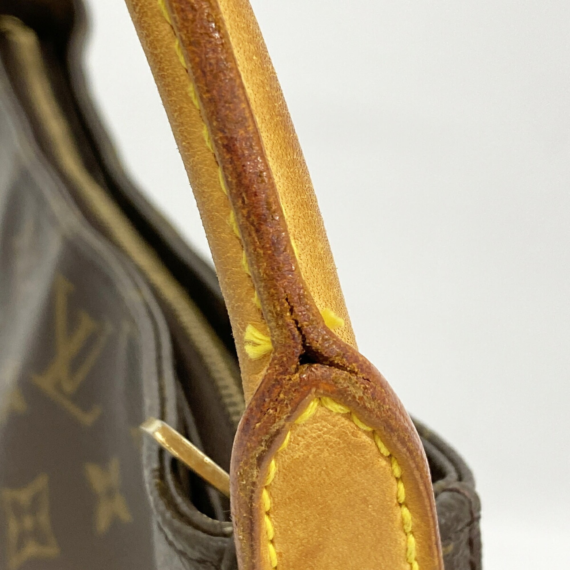 Louis Vuitton Brown Shoulder Bag (Pre-Owned)