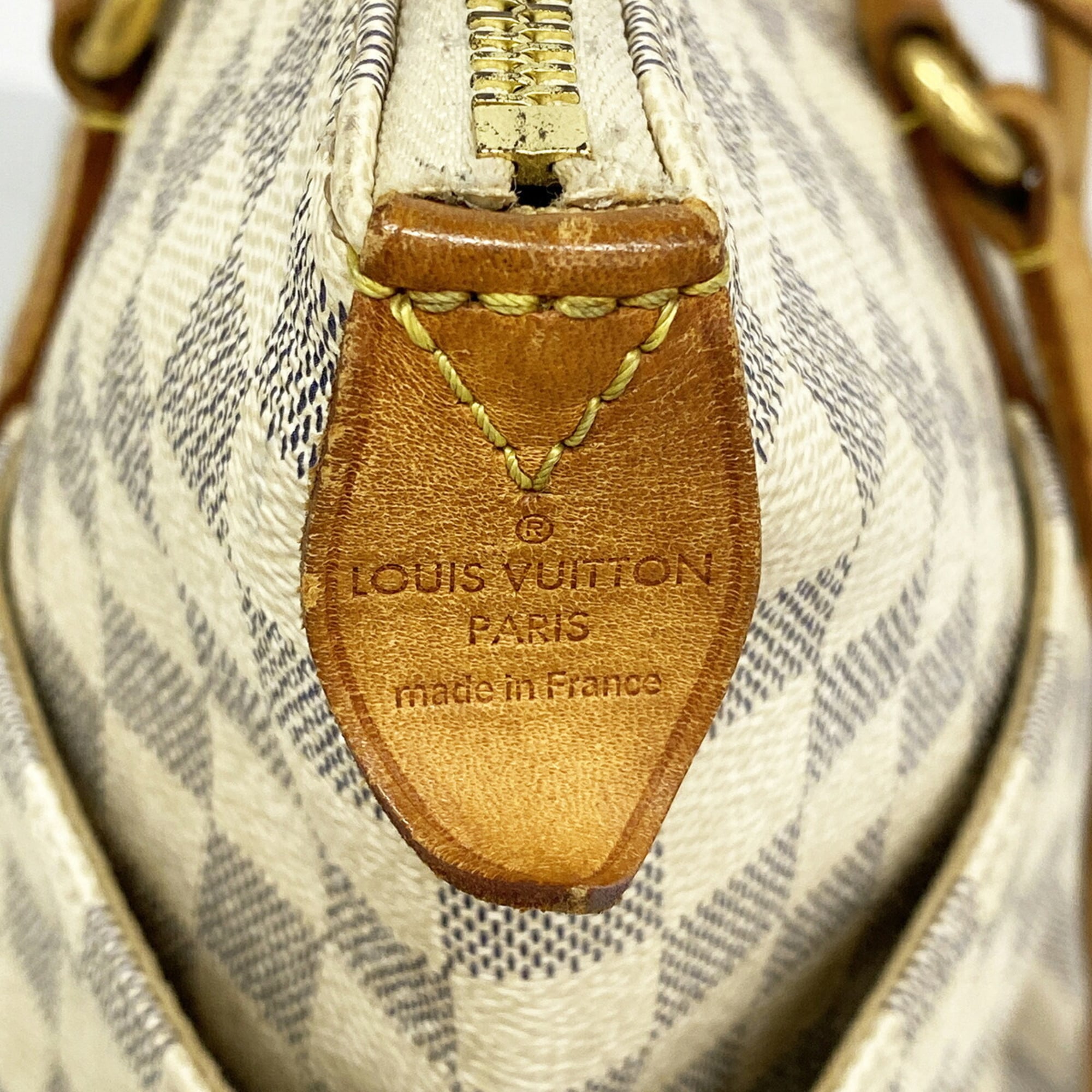 Louis Vuitton White Tote Bag (Pre-Owned)
