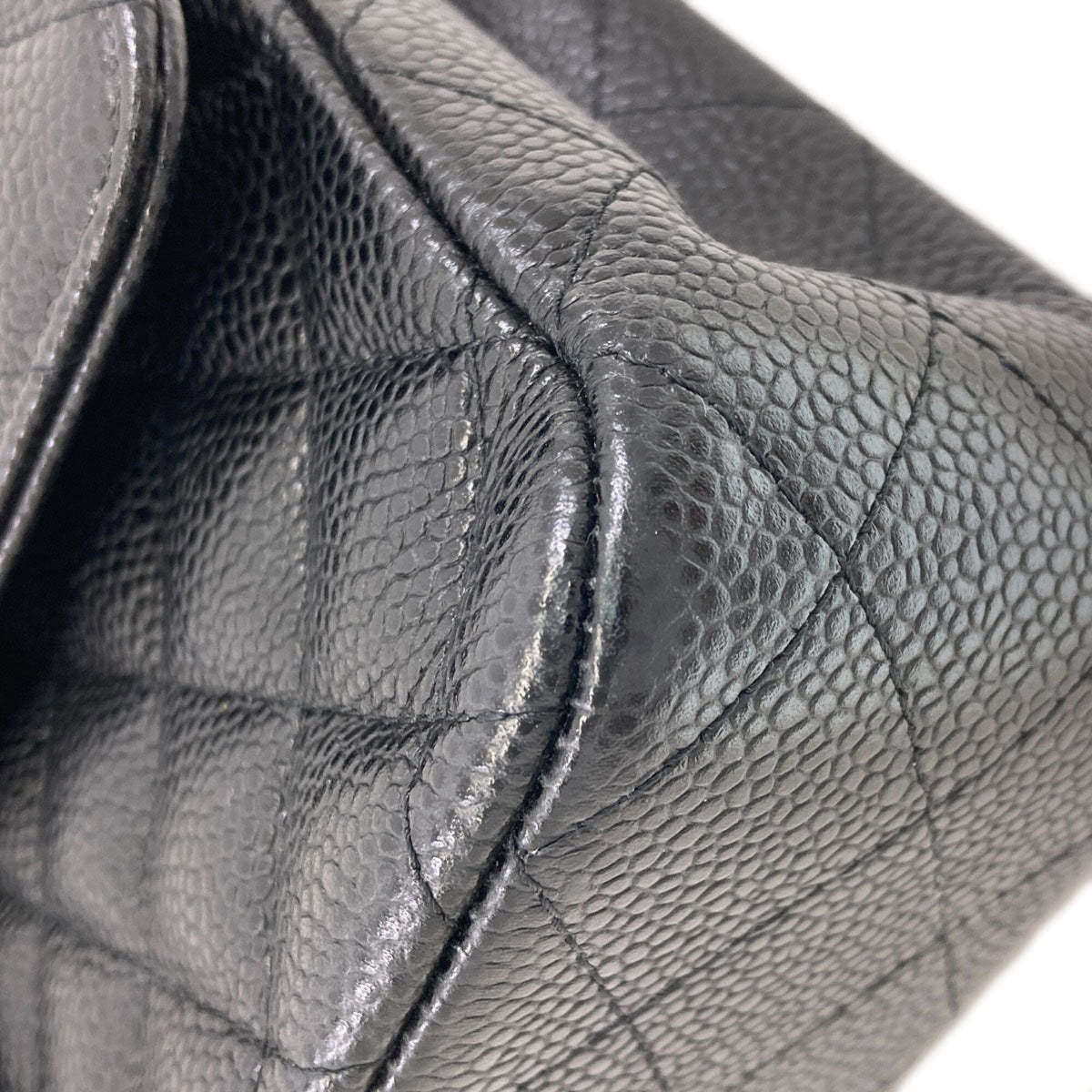 Chanel Black Leather Shoulder Bag (Pre-Owned)