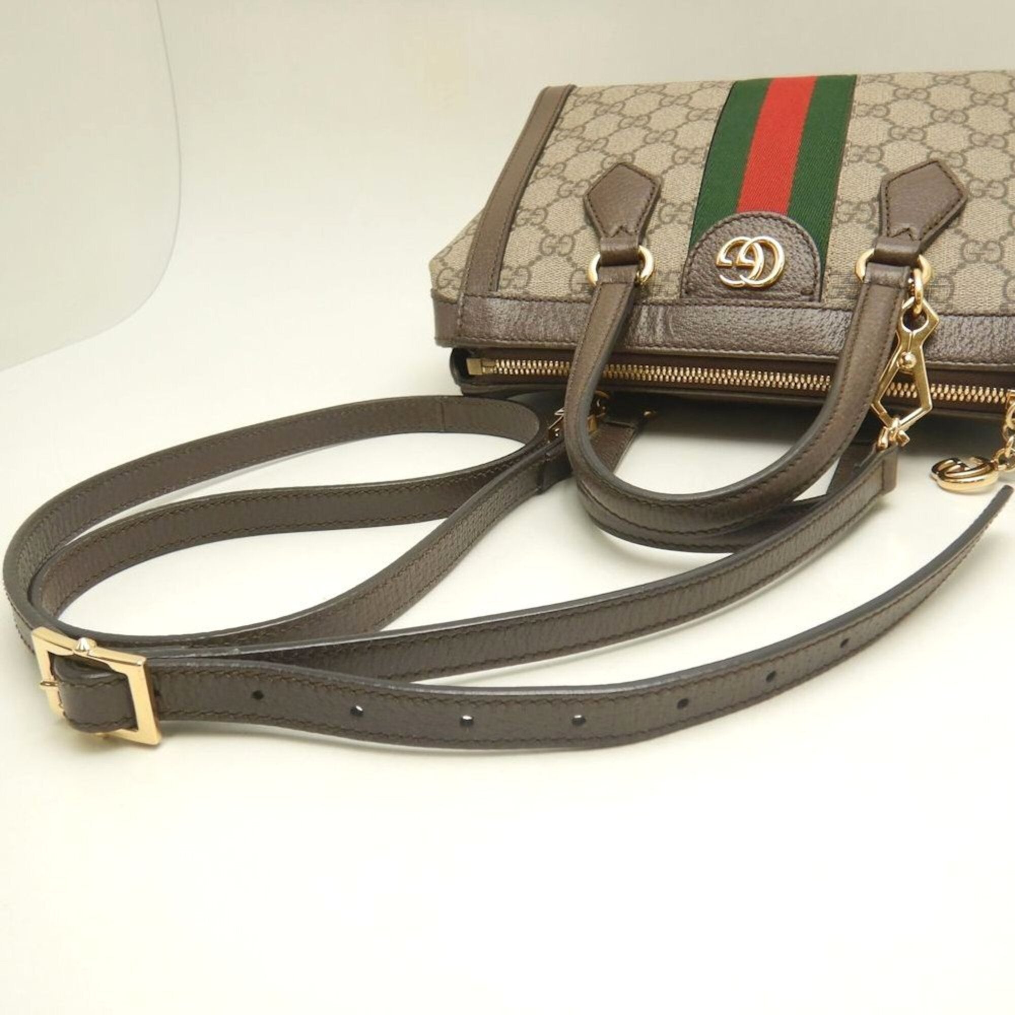 Gucci Beige Gg Supreme Tote Bag (Pre-Owned)