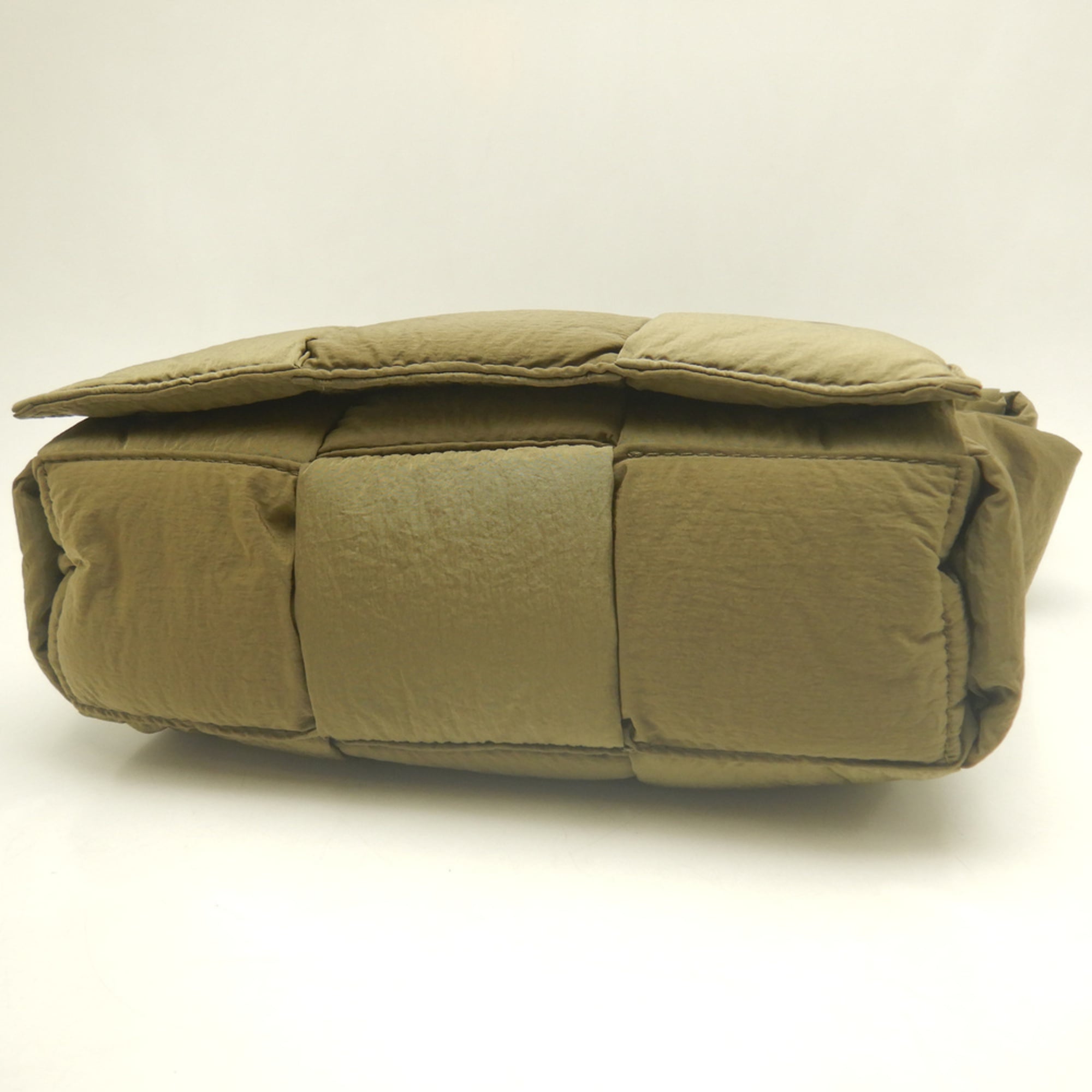 Bottega Veneta Khaki Nylon Shoulder Bag (Pre-Owned)