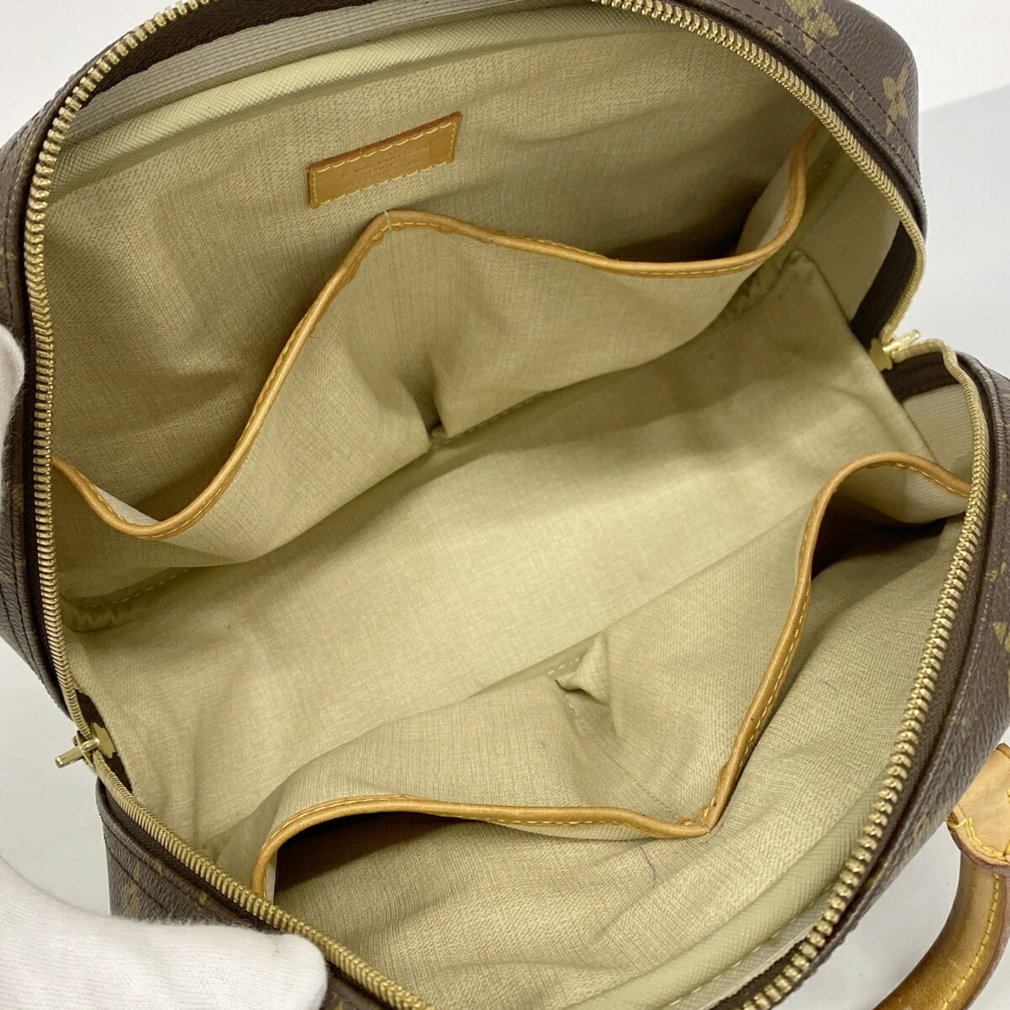 Louis Vuitton Brown Handbag (Pre-Owned)