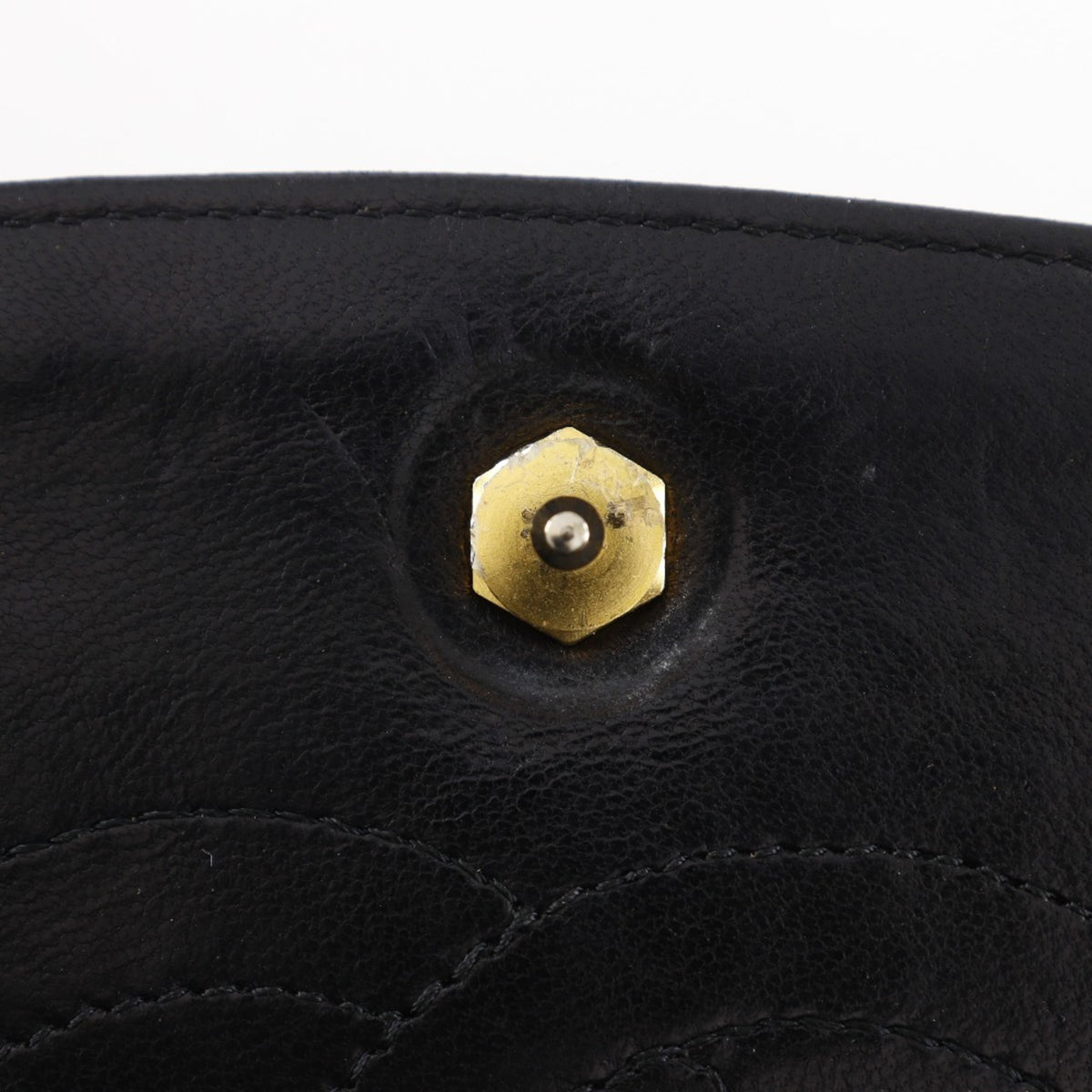 Chanel Black Leather Shoulder Bag (Pre-Owned)