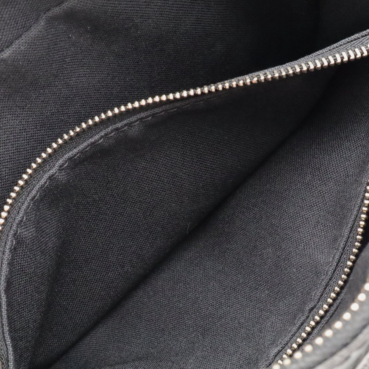 Louis Vuitton Black Noir Leather Clutch Bag (Pre-Owned)