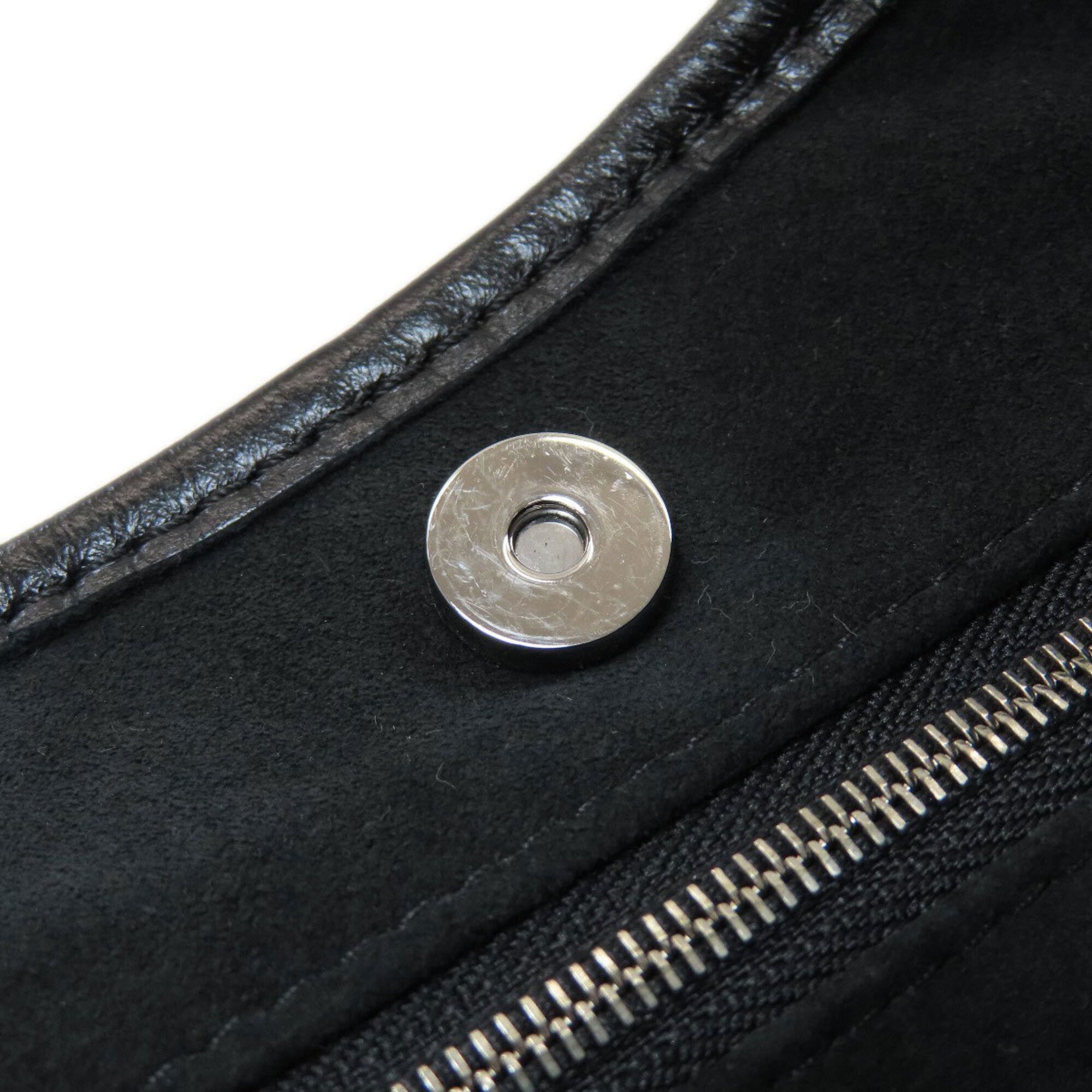 Louis Vuitton Black Leather Shoulder Bag (Pre-Owned)