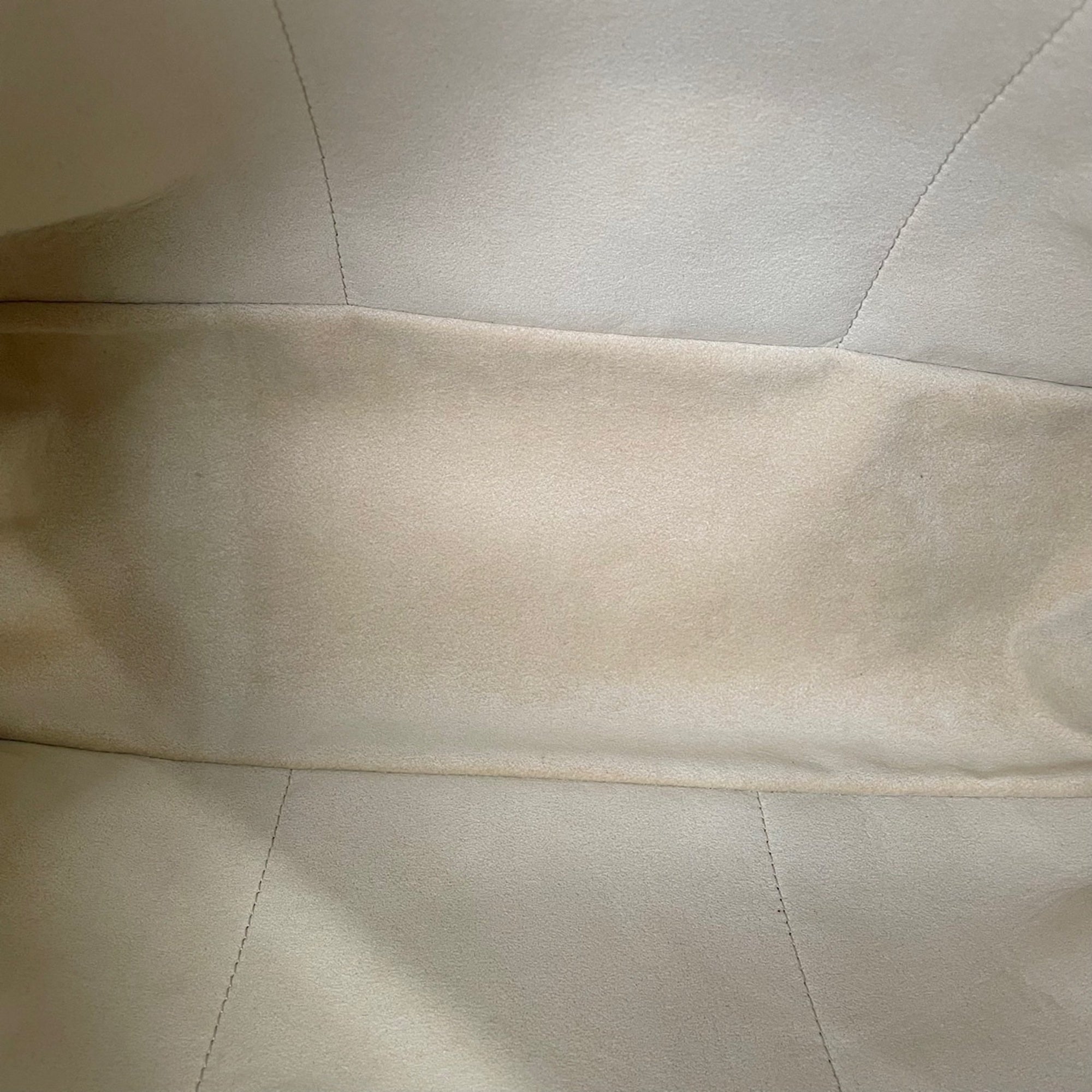 Louis Vuitton Brown Shoulder Bag (Pre-Owned)