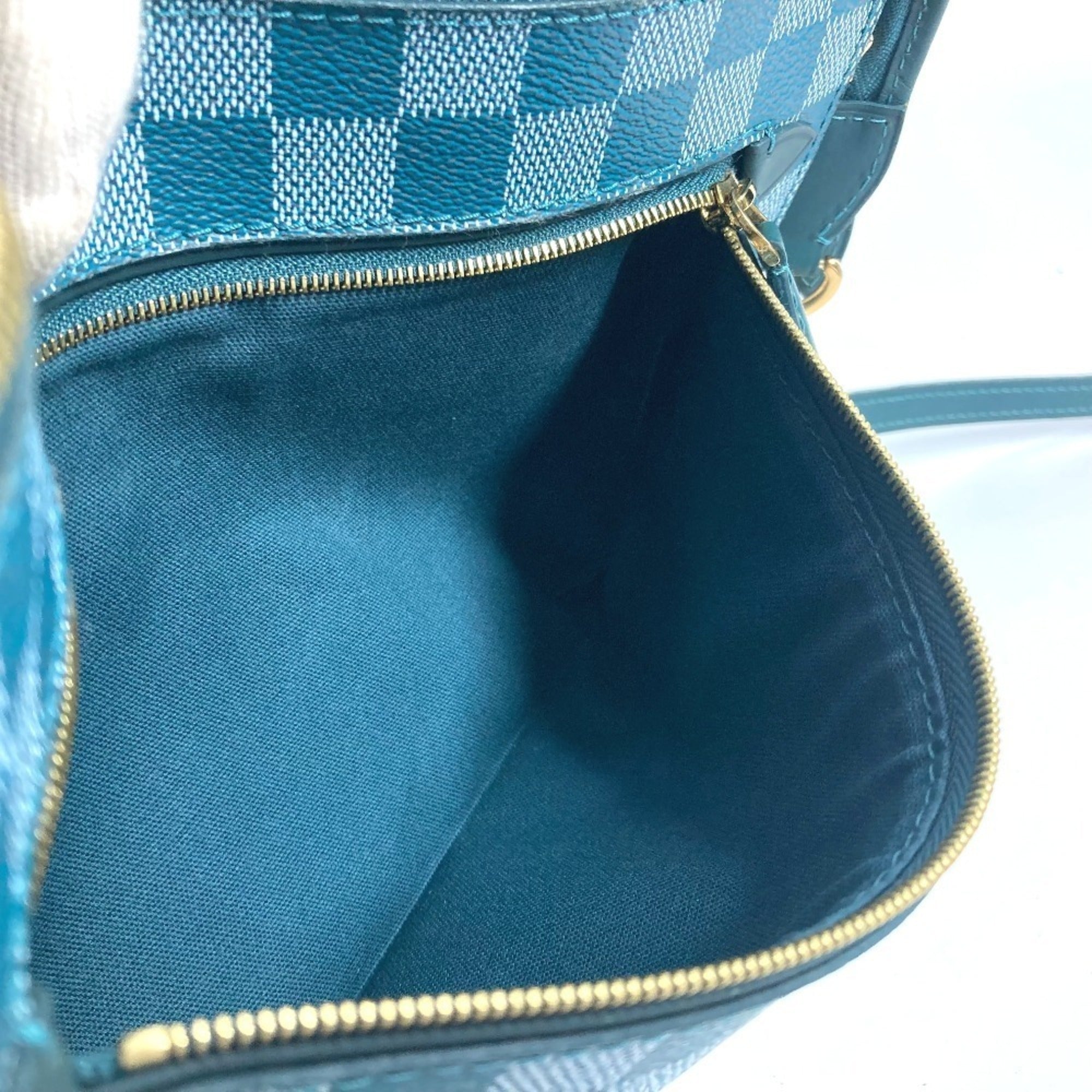 Louis Vuitton Cyan Green Pvc Leather Clutch Bag Shoulder Bag (Pre-Owned)