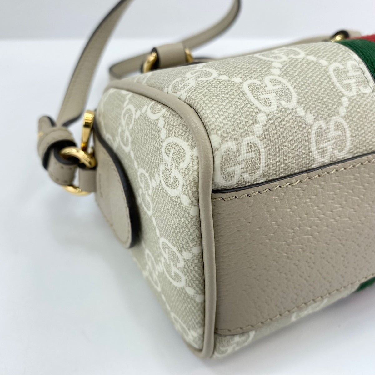 Gucci Sherry Line Beige Handbag (Pre-Owned)