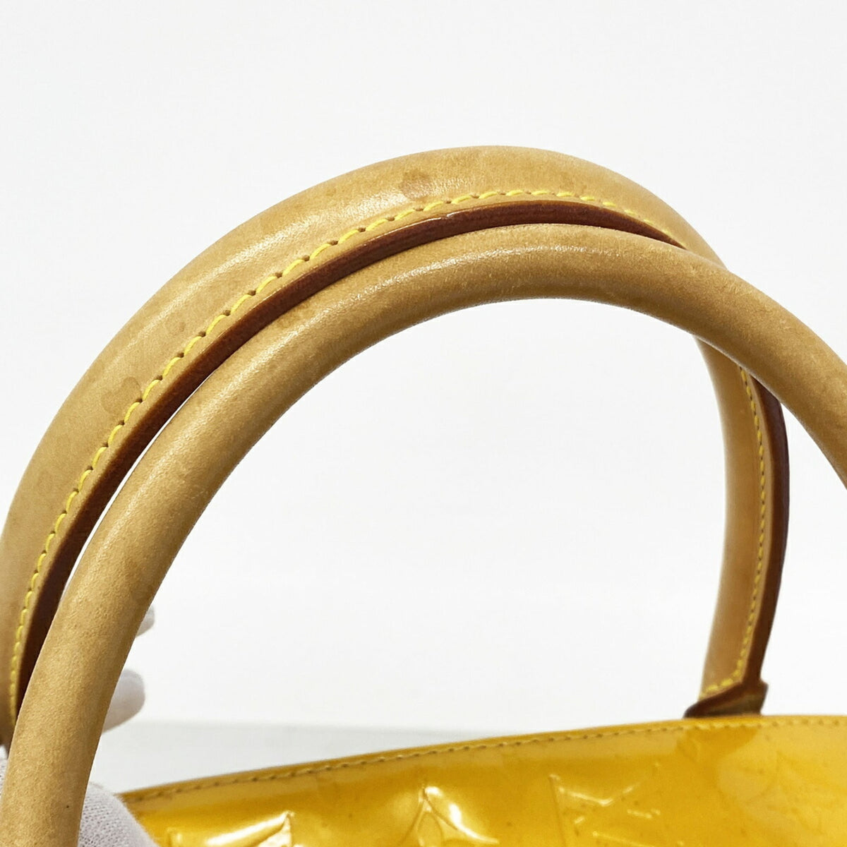 Louis Vuitton Jaune Handbag (Pre-Owned)