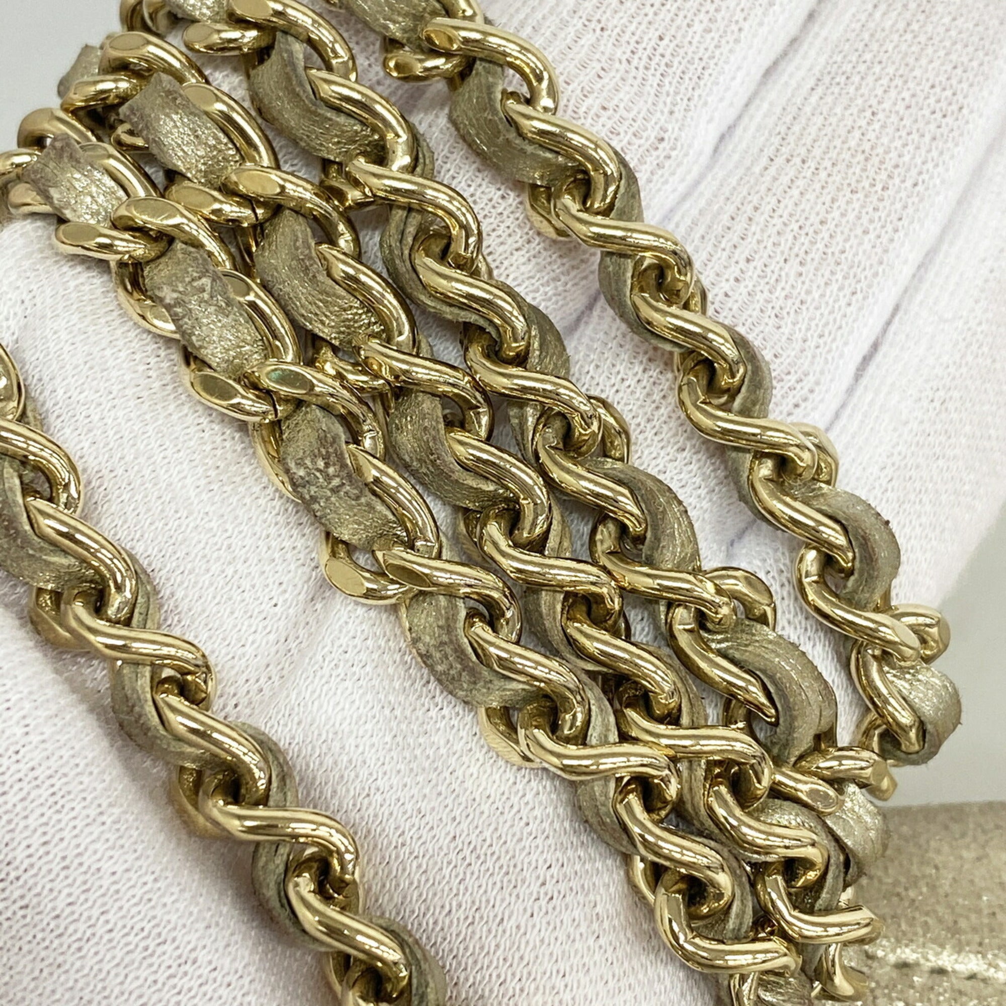 Chanel Gold Leather Chain/Shoulder Wallet (Pre-Owned)