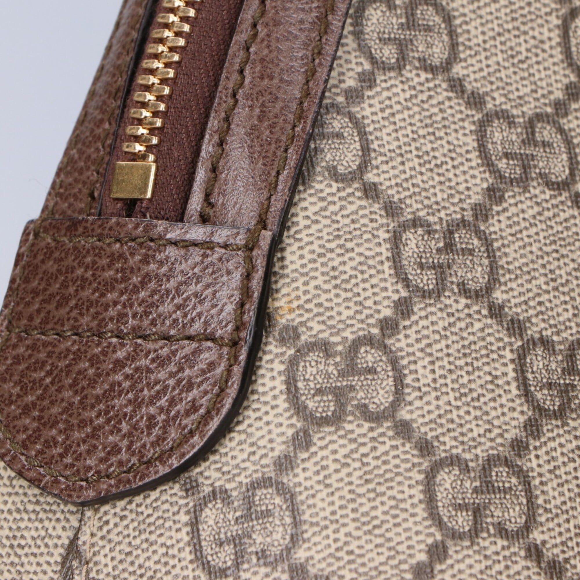 Gucci Dark Brown Pvc Handbag Shoulder Bag (Pre-Owned)