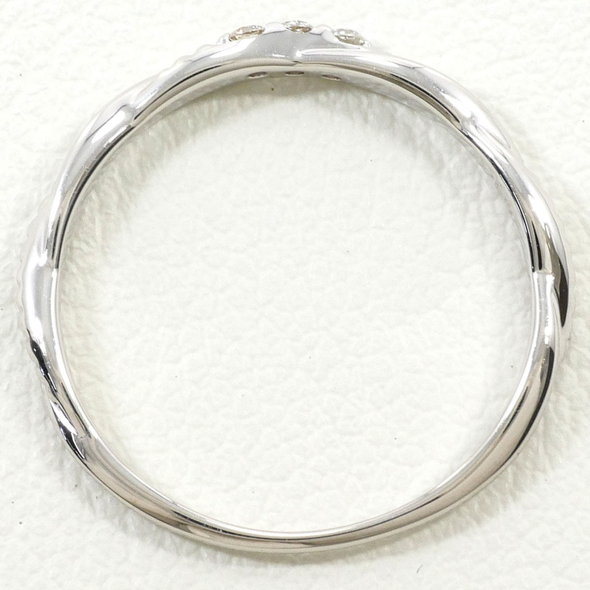 Unbranded White Gold White Gold (10K) Band Ring (Pre-Owned)