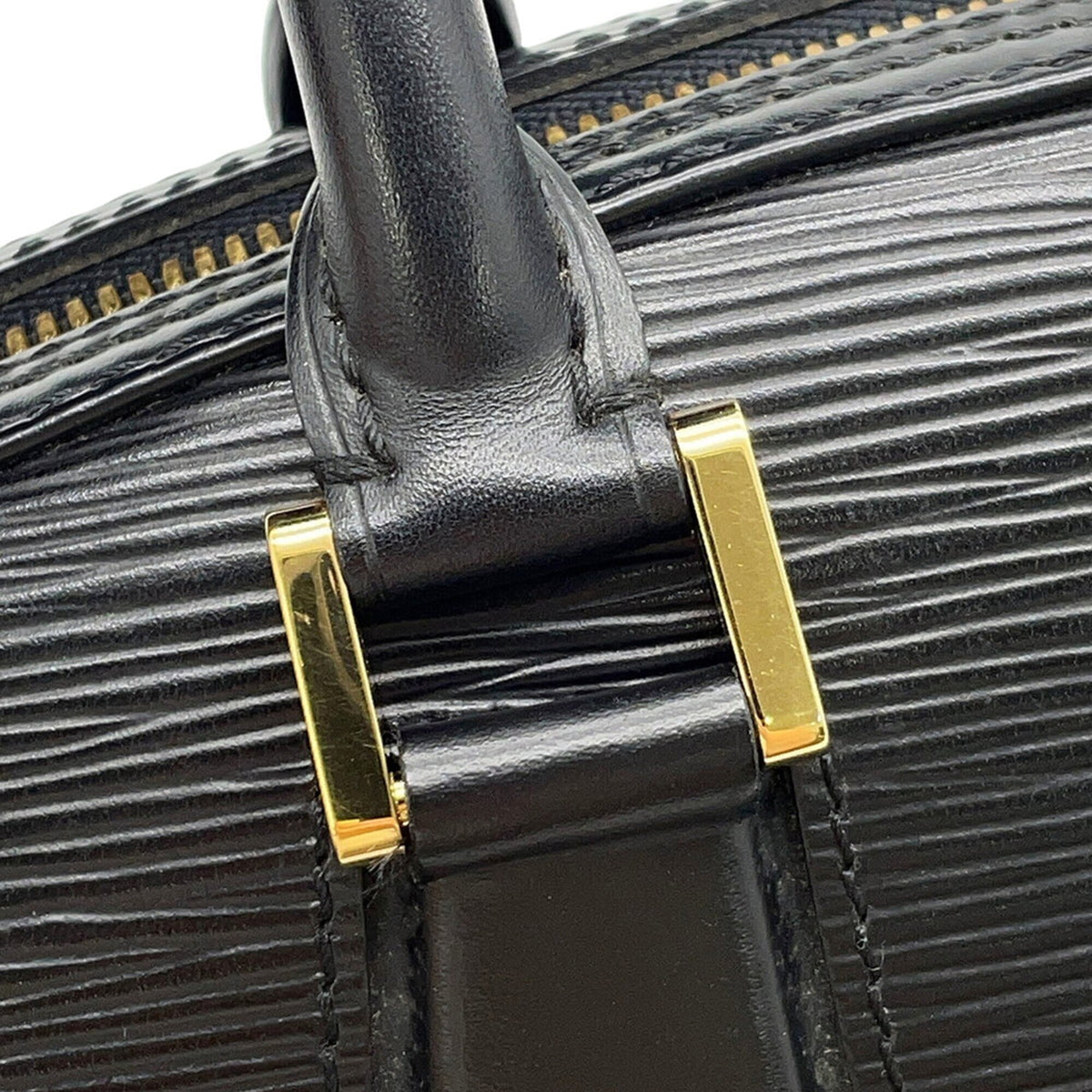 Louis Vuitton Epi Black Noir Epi Leather Handbag (Pre-Owned)