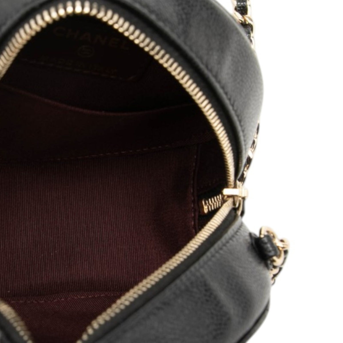 Chanel Black Grained Calfskin Shoulder Bag (Pre-Owned)