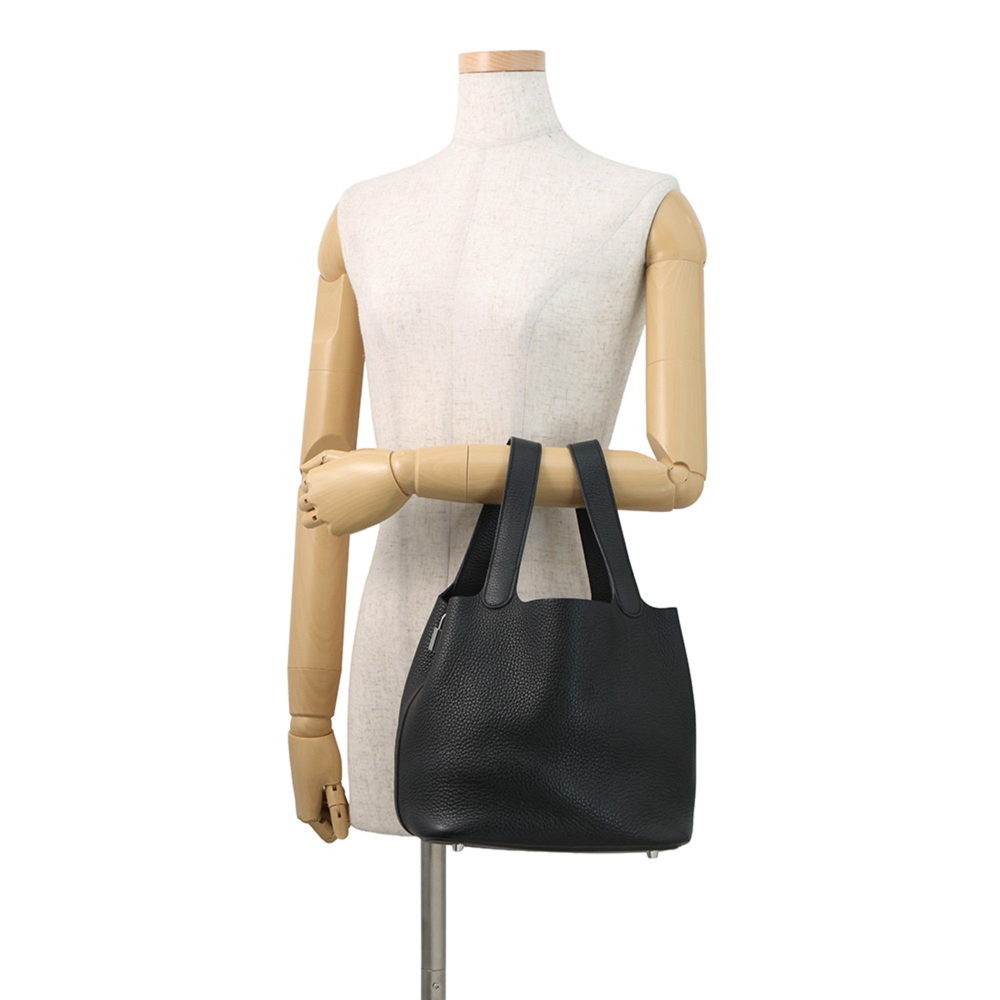 Hermes Black Taurillon Clemence Leather Handbag (Pre-Owned)