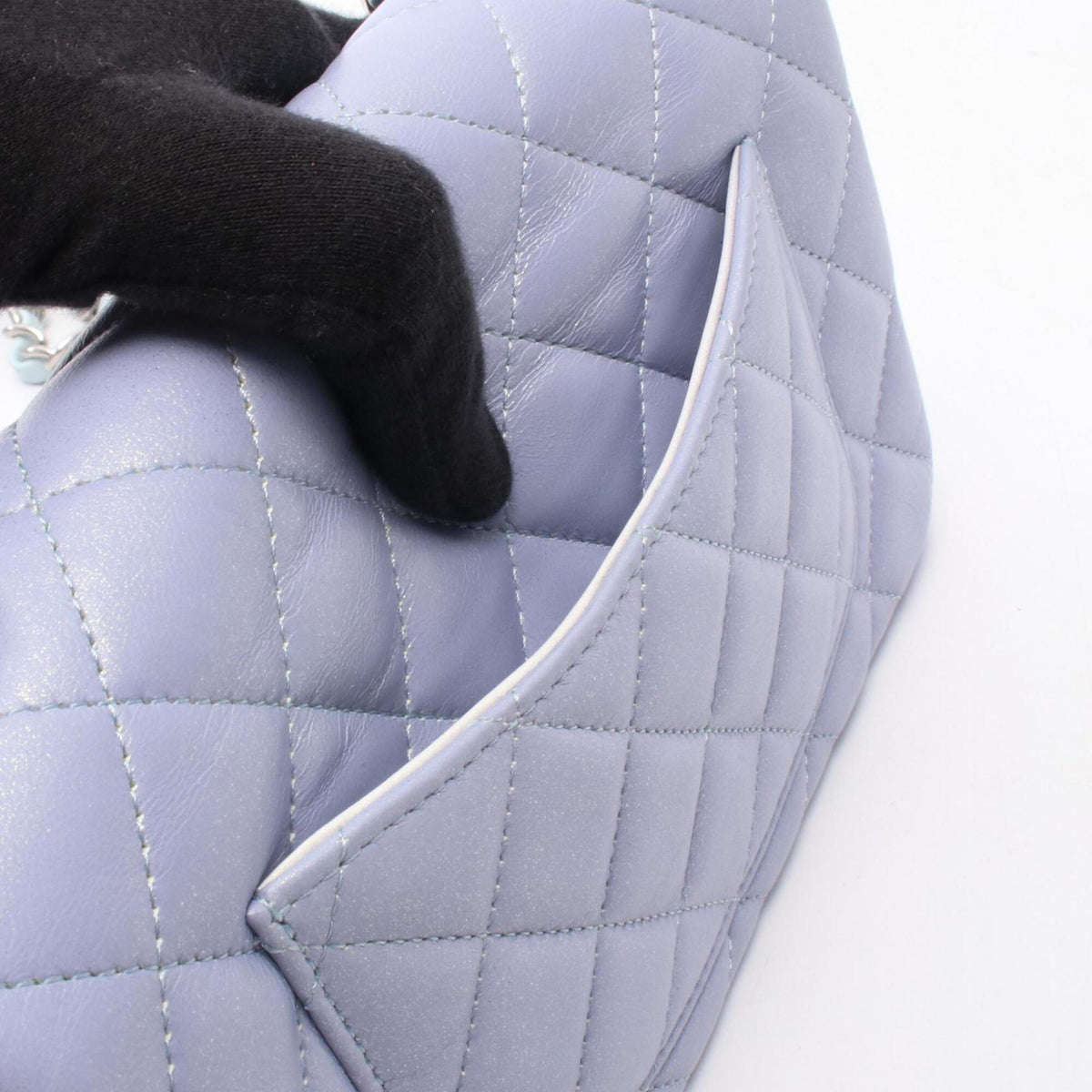 Chanel Blue Purple White Leather Handbag Shoulder Bag (Pre-Owned)