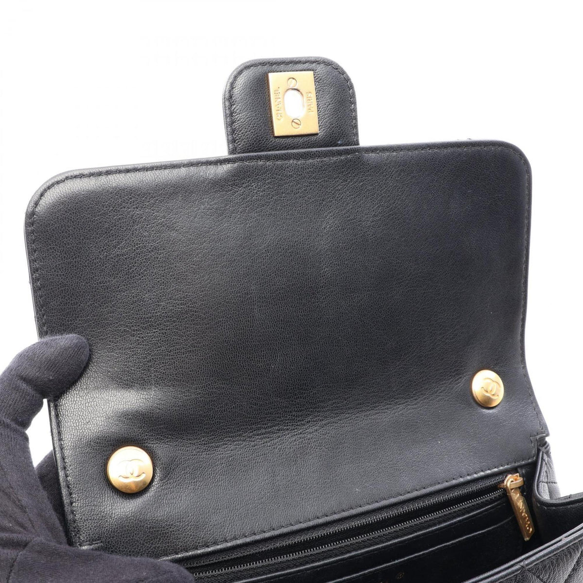 Chanel Black Leather Handbag Shoulder Bag (Pre-Owned)