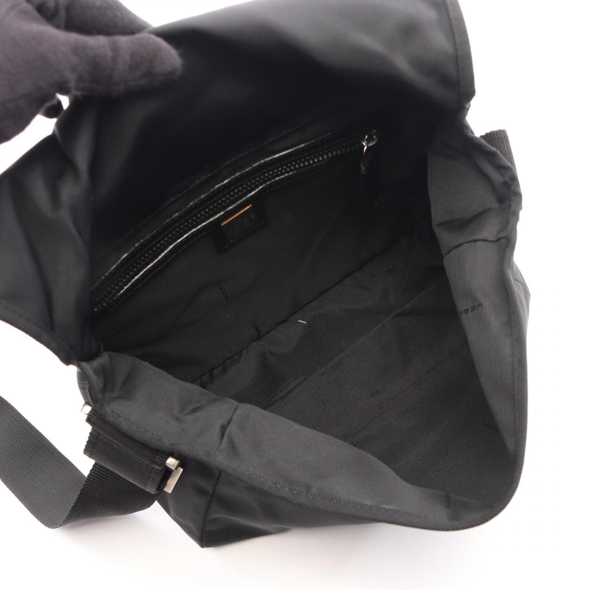 Fendi Black Nylon Handbag Shoulder Bag (Pre-Owned)