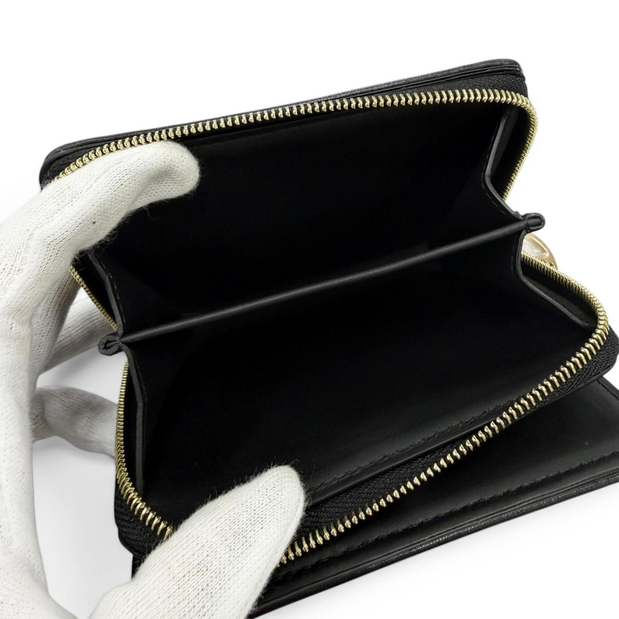 Louis Vuitton Black Leather Wallet (Bi-Fold) (Pre-Owned)