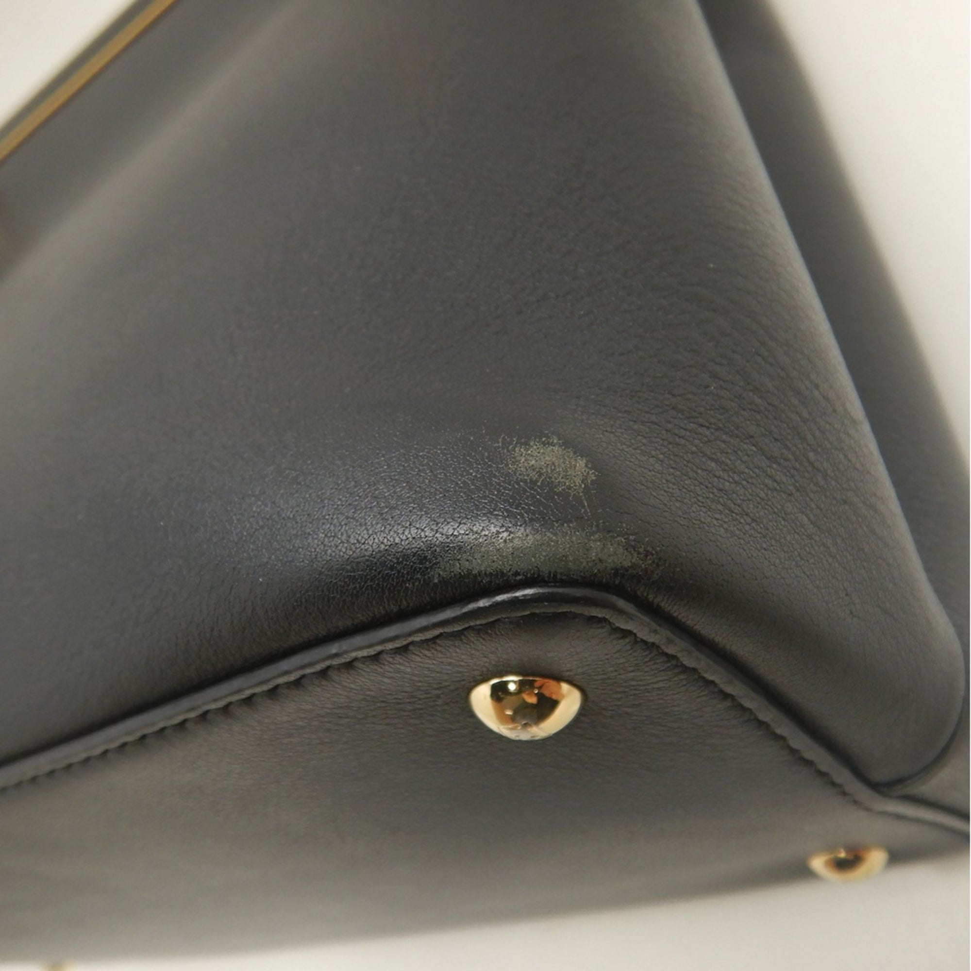 Fendi Black Leather Handbag (Pre-Owned)