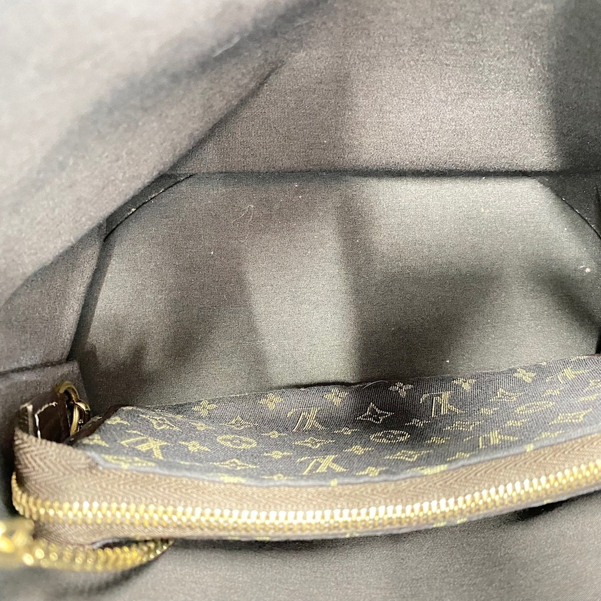 Louis Vuitton Brown Tote Bag (Pre-Owned)