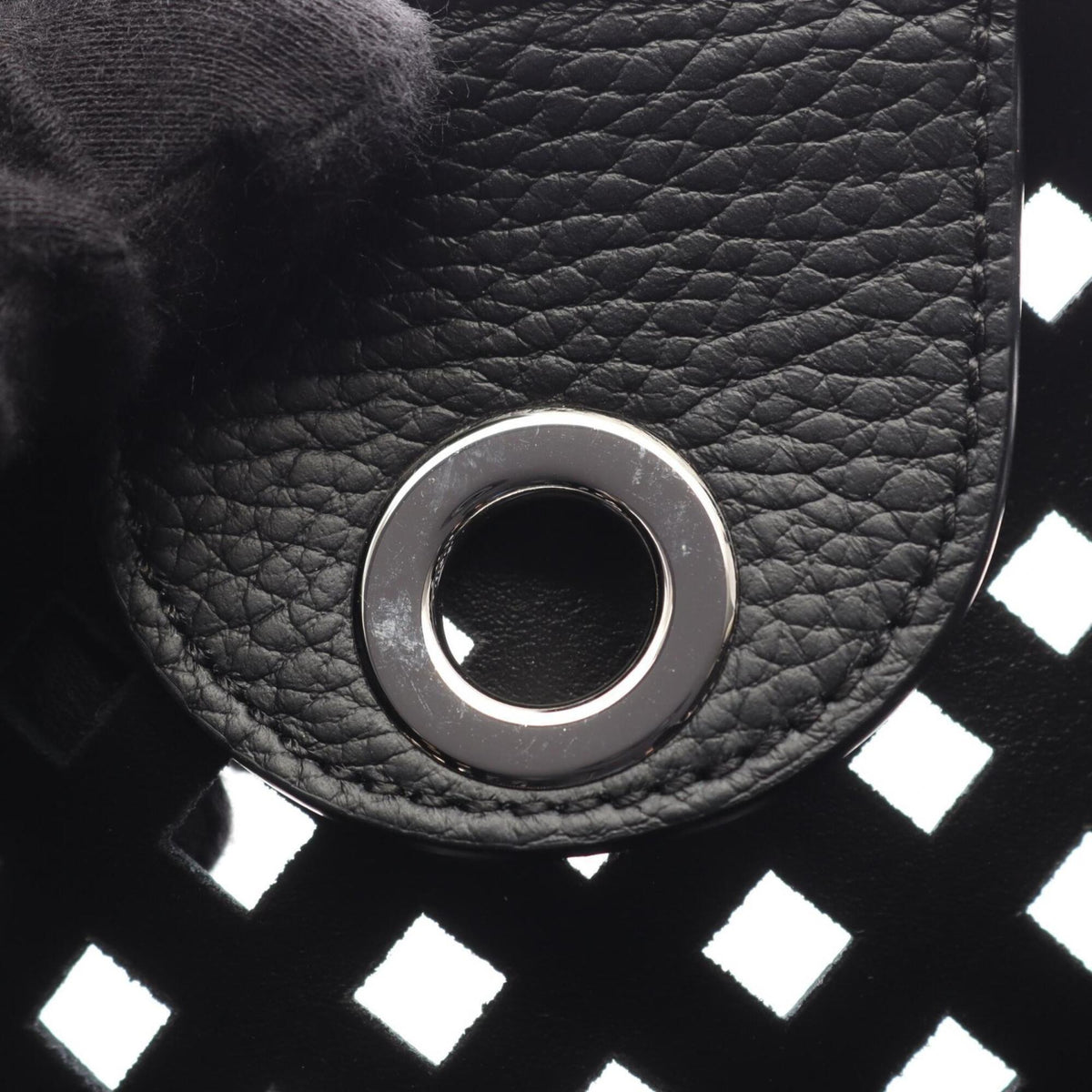 Tod's Black Leather Handbag Shoulder Bag (Pre-Owned)