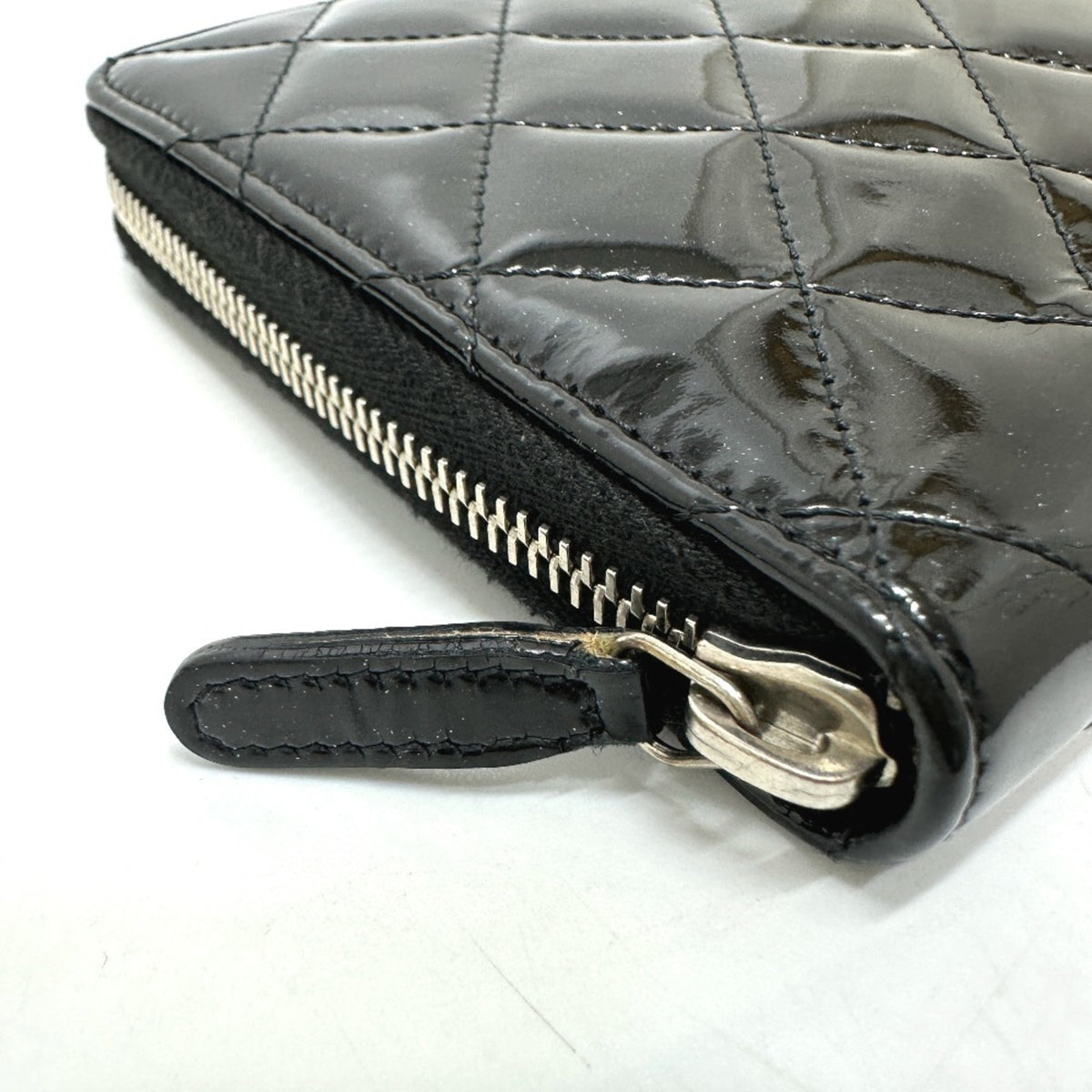 Chanel Black Leather Long Wallet (Bi-Fold) (Pre-Owned)