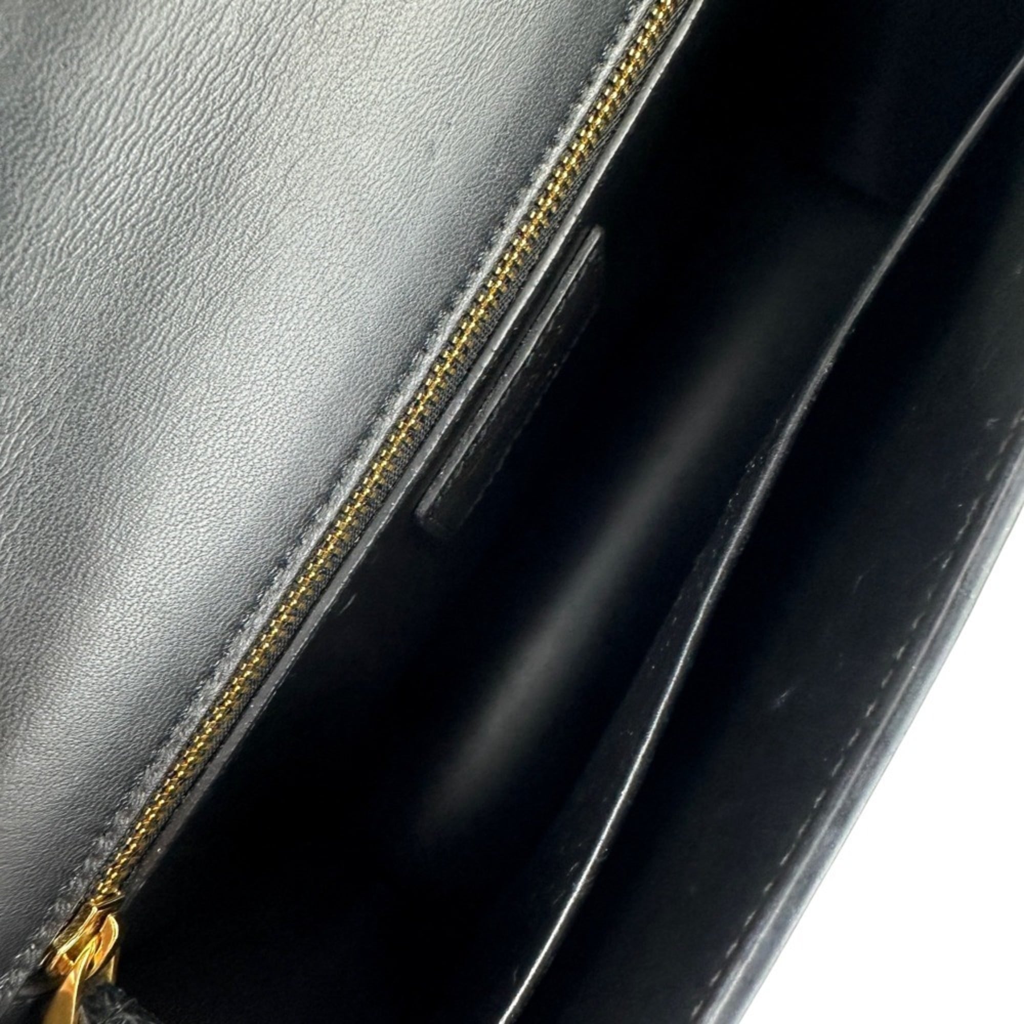Christian Dior Black Leather Shoulder Bag (Pre-Owned)