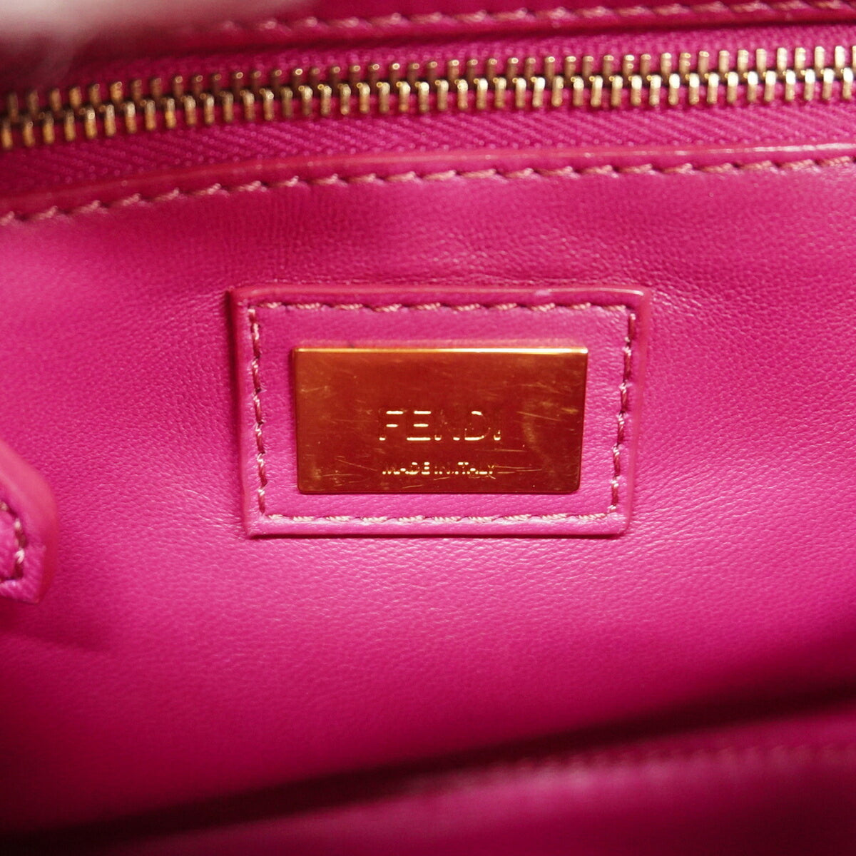 Fendi Pink Leather Handbag (Pre-Owned)