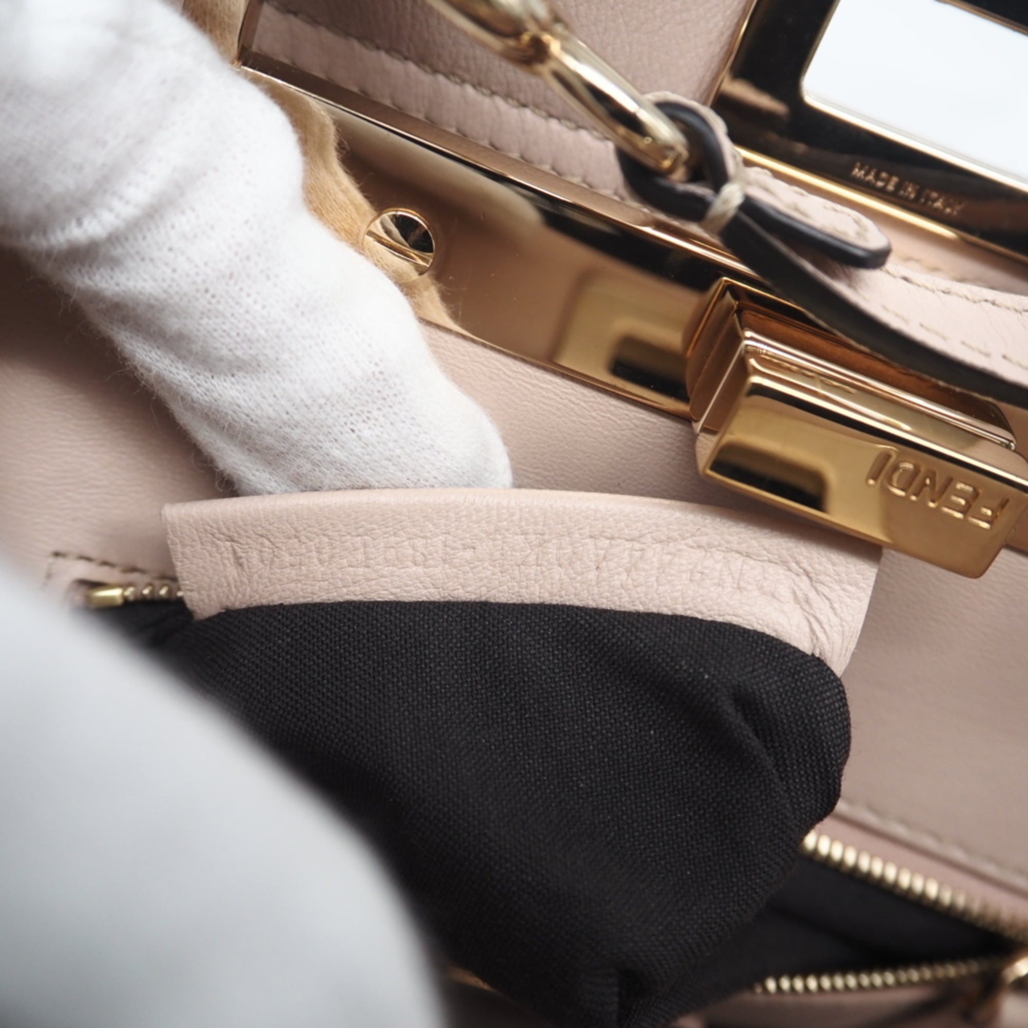 Fendi Pink Pink Gold Leather Handbag (Pre-Owned)