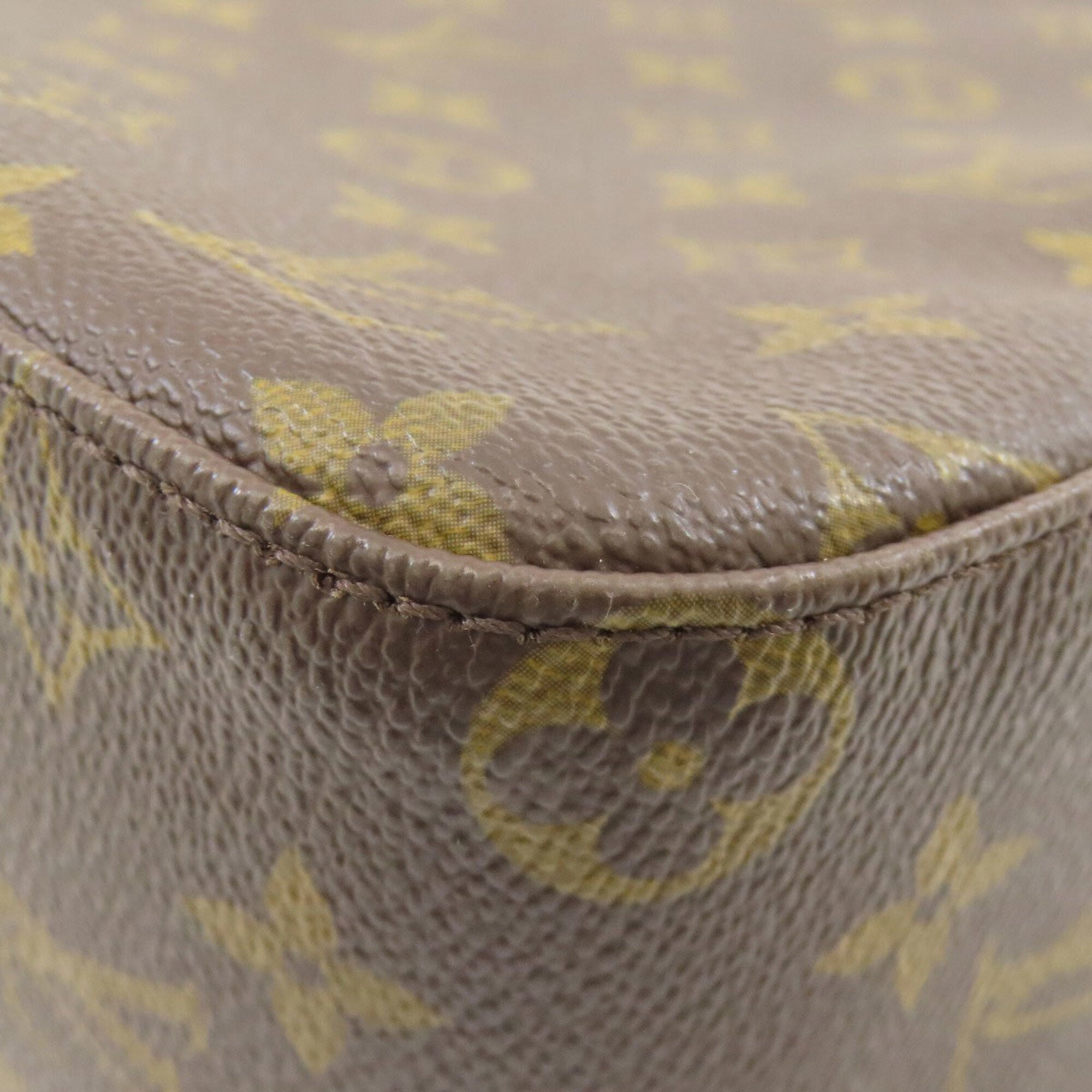 Louis Vuitton Monogram Monogram Handbag (Pre-Owned)