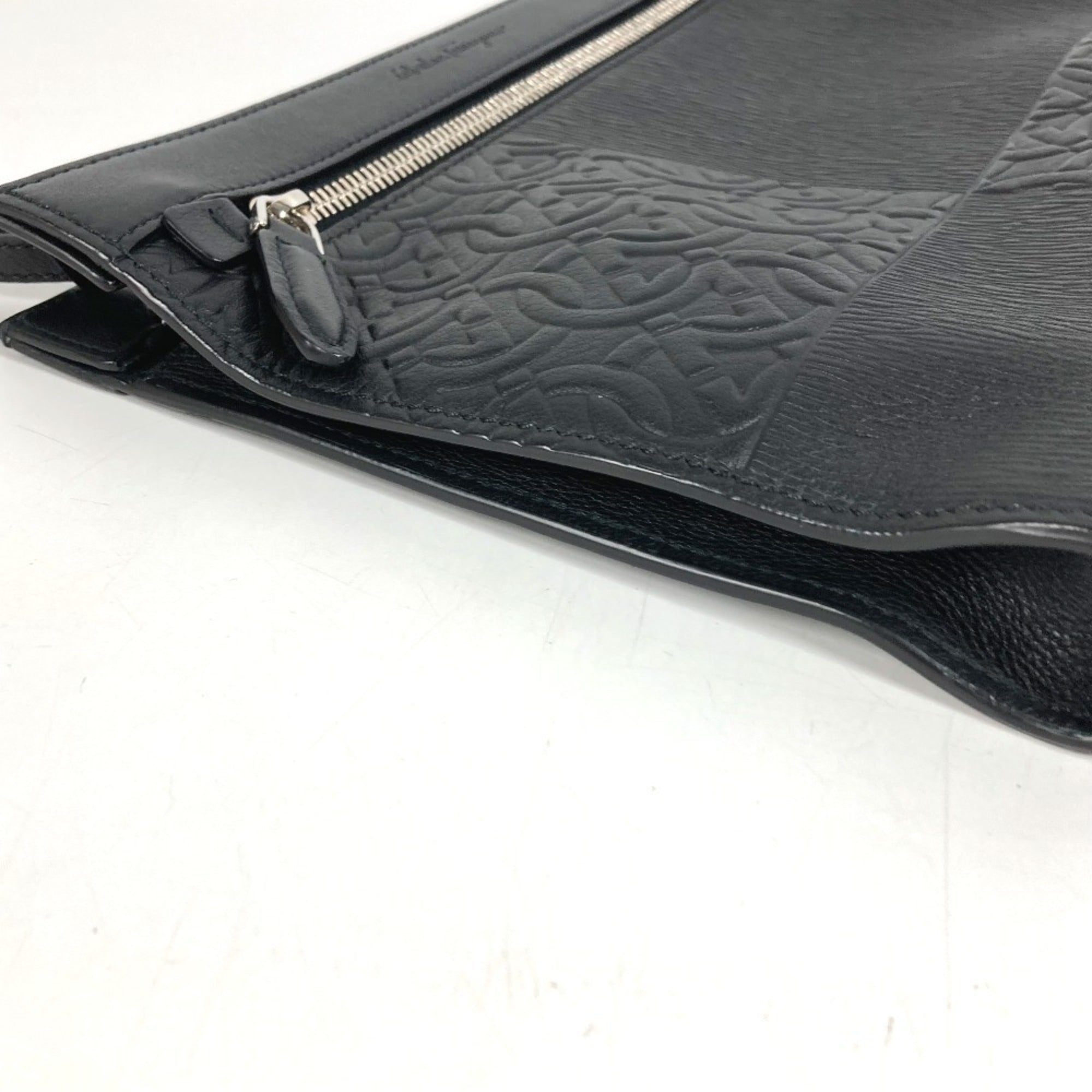 Salvatore Ferragamo Black Leather Clutch Bag Pouch (Pre-Owned)