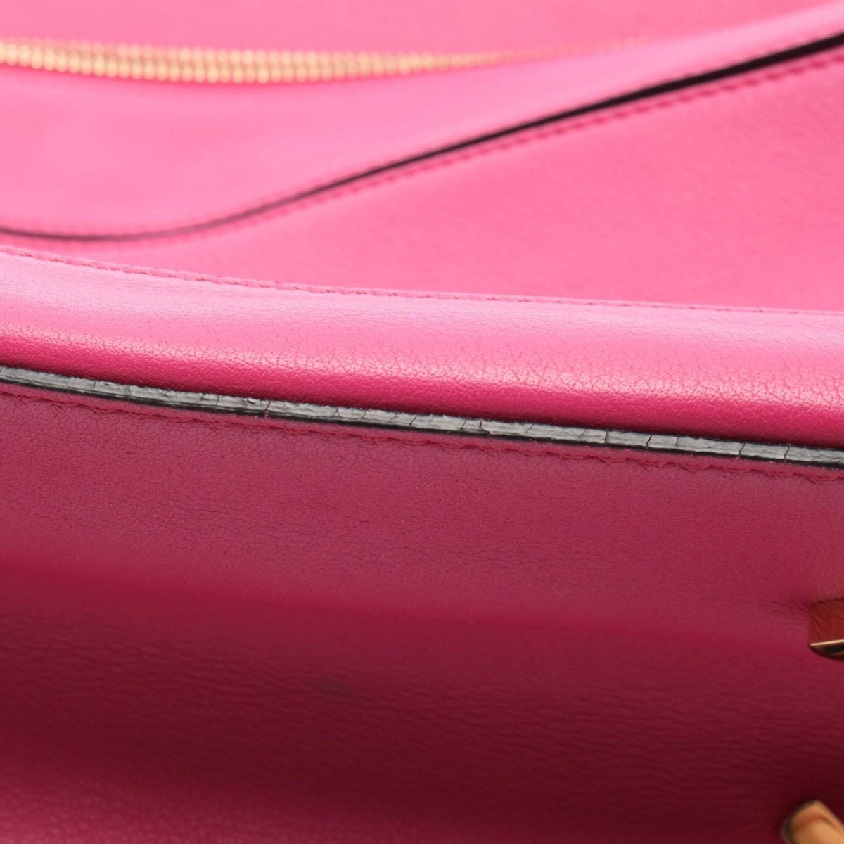 Loewe Pink Leather Handbag (Pre-Owned)