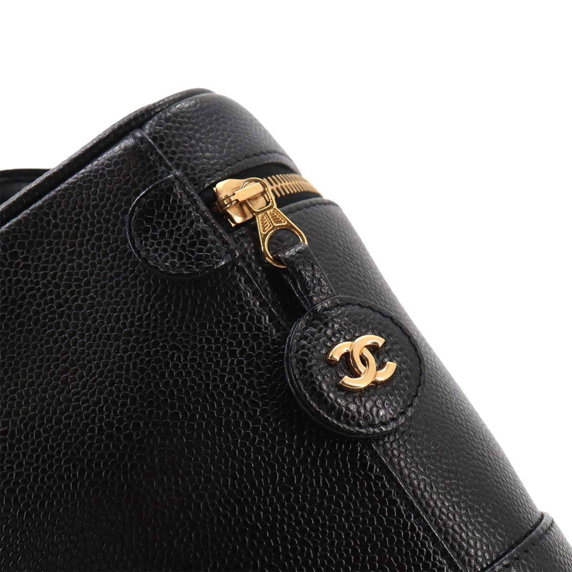 Chanel Black Grained Calfskin Handbag Vanity Bag (Pre-Owned)