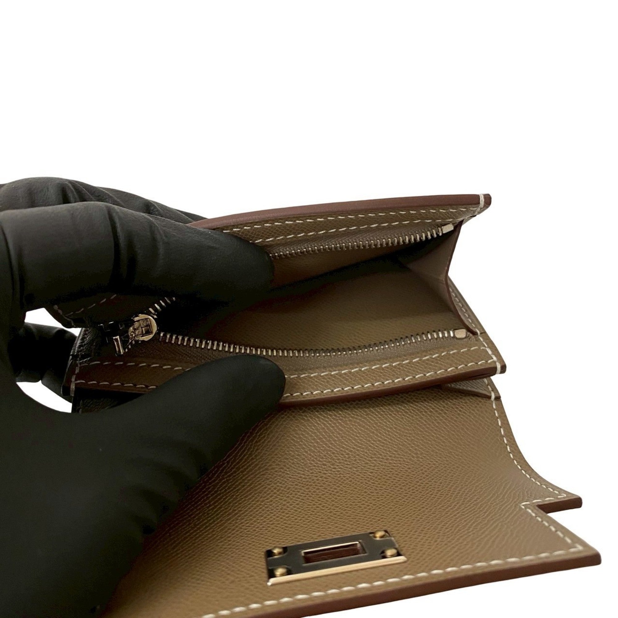 Hermes Brown Leather Coin Purse/Coin Case (Pre-Owned)