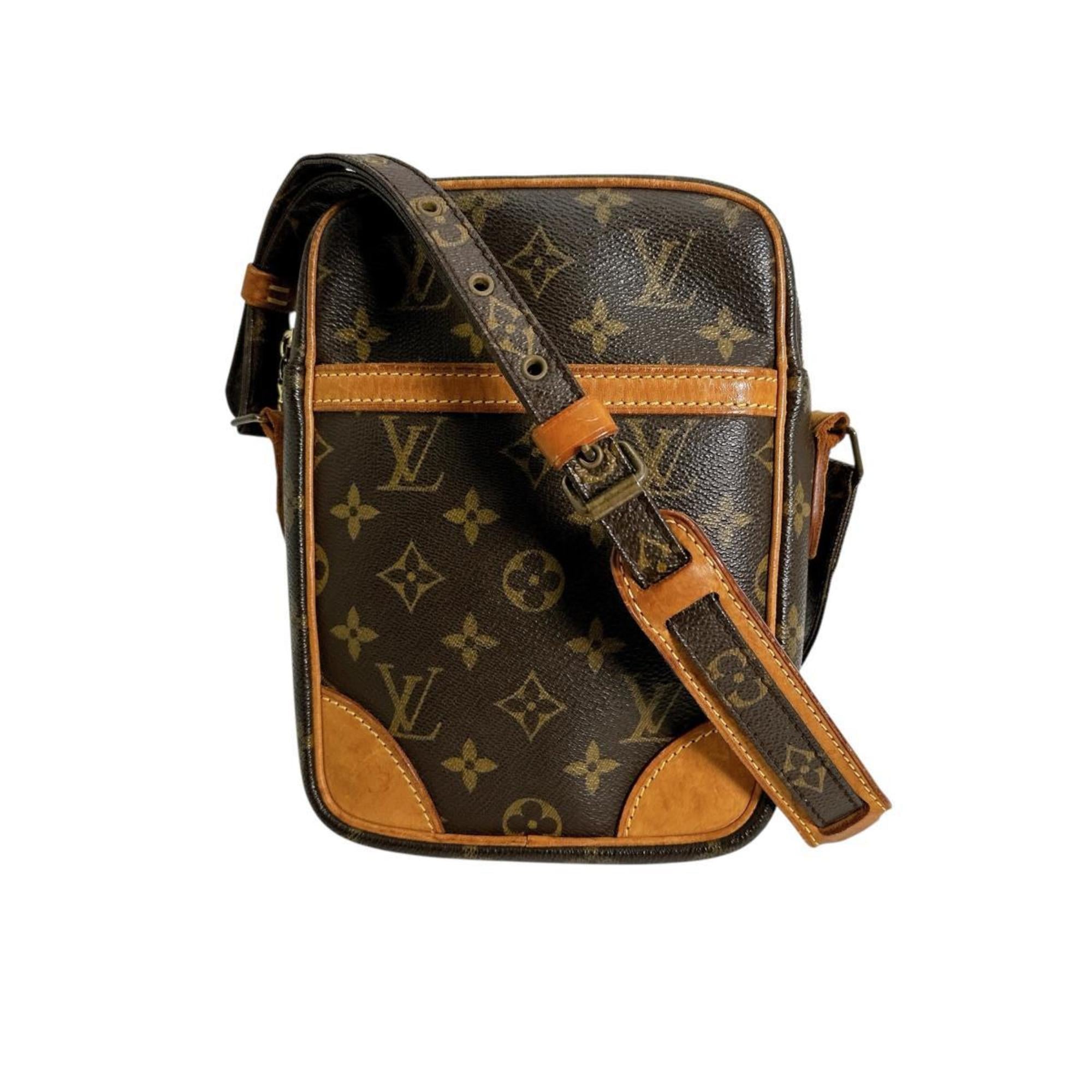 Louis Vuitton Monogram Brown Monogram Shoulder Bag (Pre-Owned)