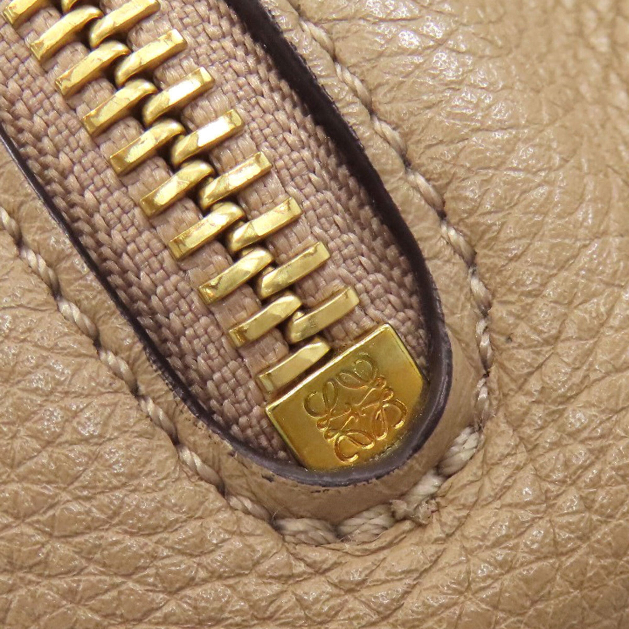 Loewe Brown Leather Handbag (Pre-Owned)