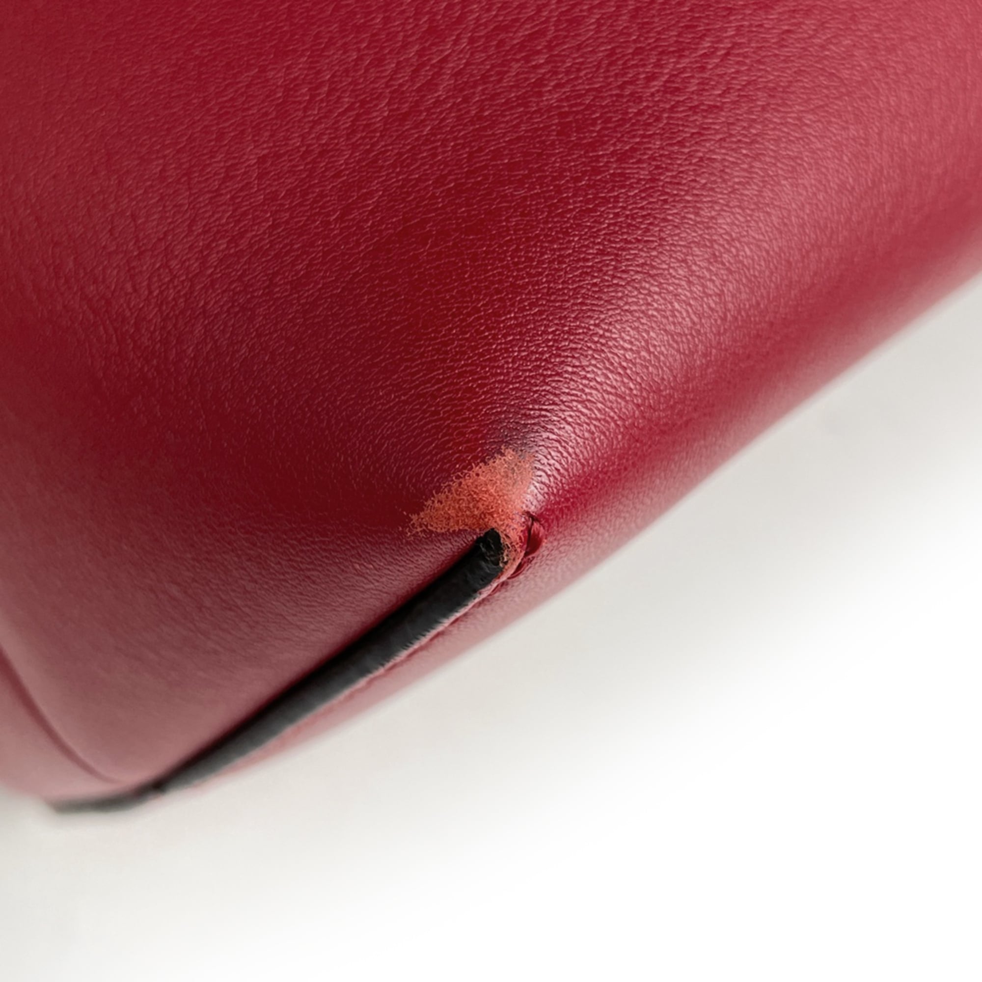Fendi Red Color Leather Shoulder Bag (Pre-Owned)