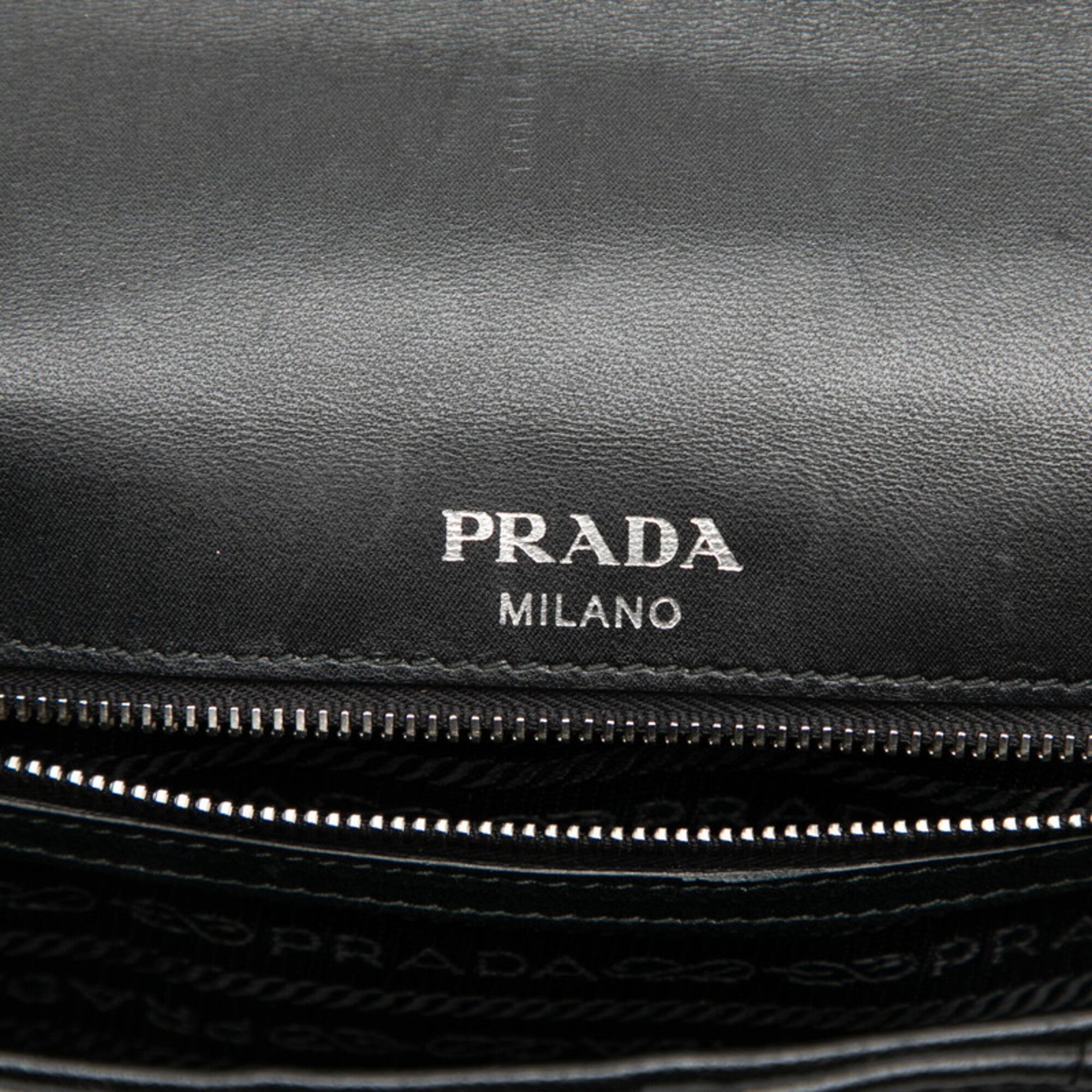 Prada Black Leather Shoulder Bag (Pre-Owned)