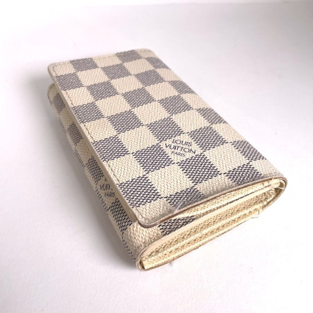 Louis Vuitton Wallet (Bi-Fold) (Pre-Owned)