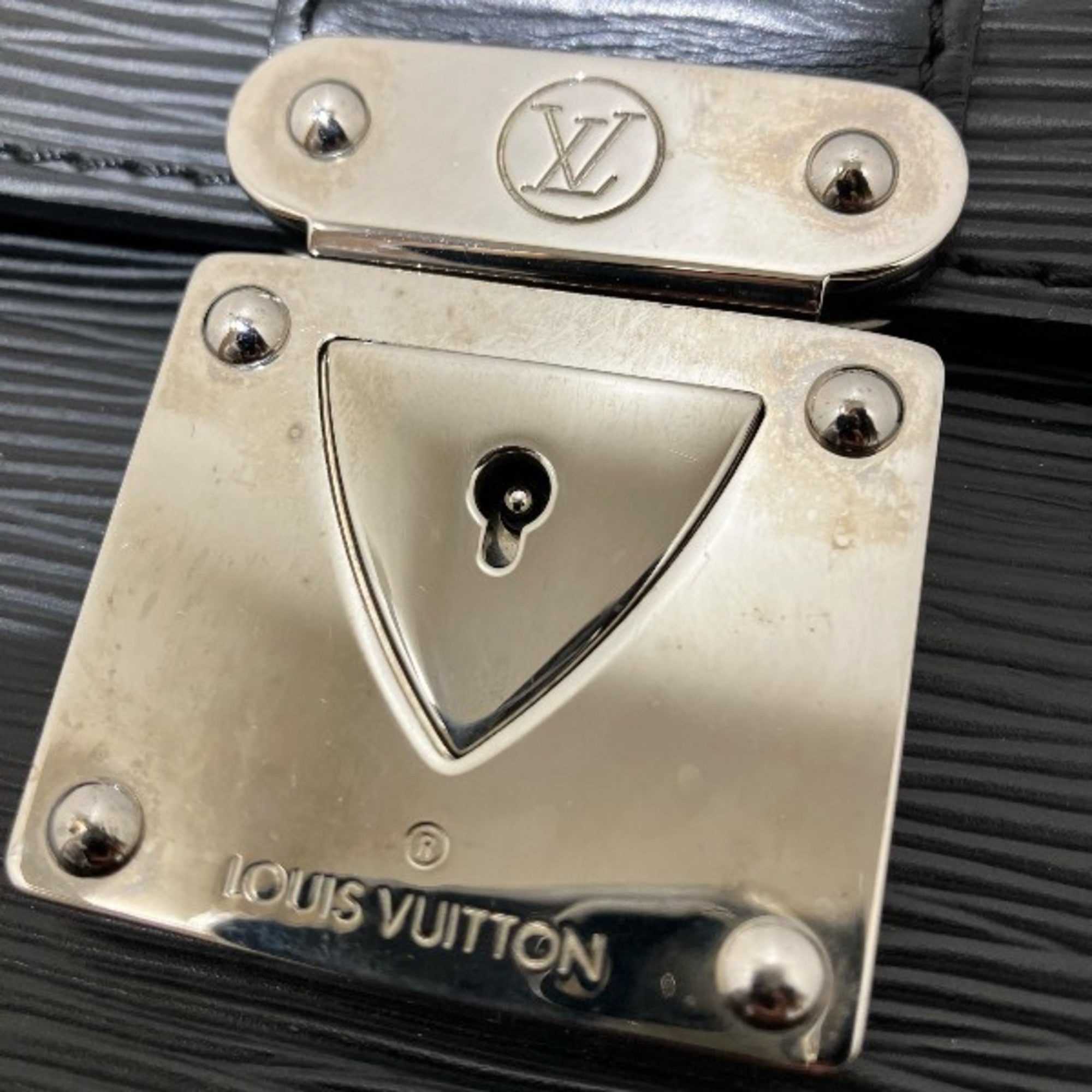 Louis Vuitton Black Leather Handbag (Pre-Owned)