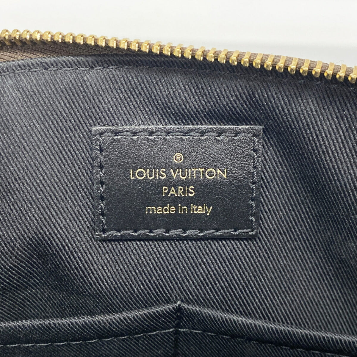 Louis Vuitton Ebene Handbag (Pre-Owned)