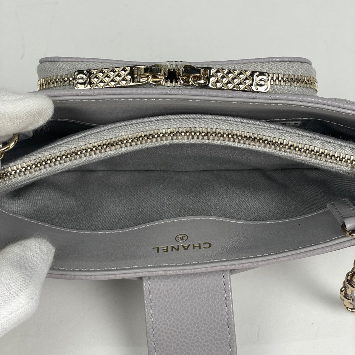 Chanel Matelasse Gray Grained Calfskin Shoulder Bag (Pre-Owned)
