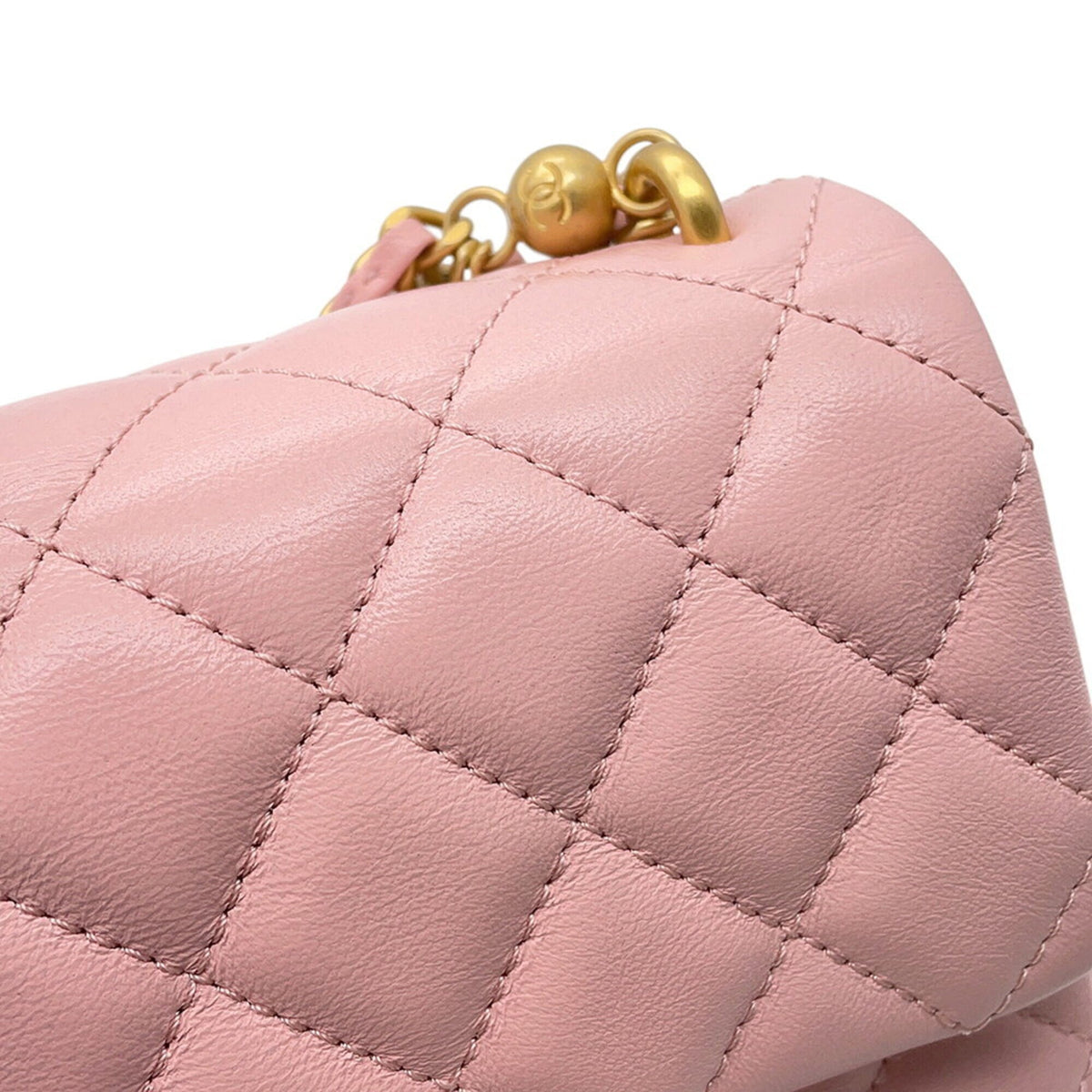 Chanel Pink Leather Shoulder Bag (Pre-Owned)