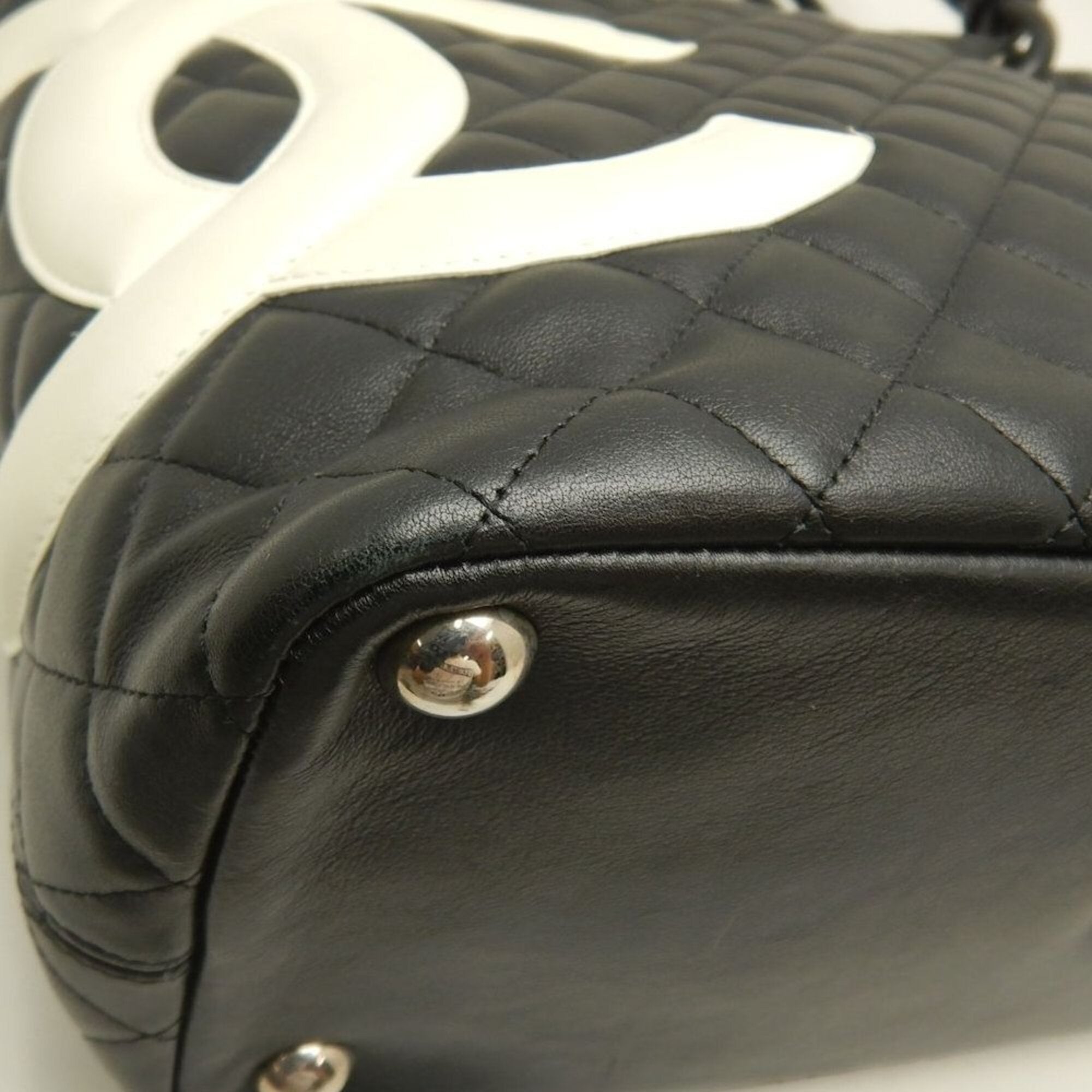 Chanel Black White Leather Tote Bag (Pre-Owned)