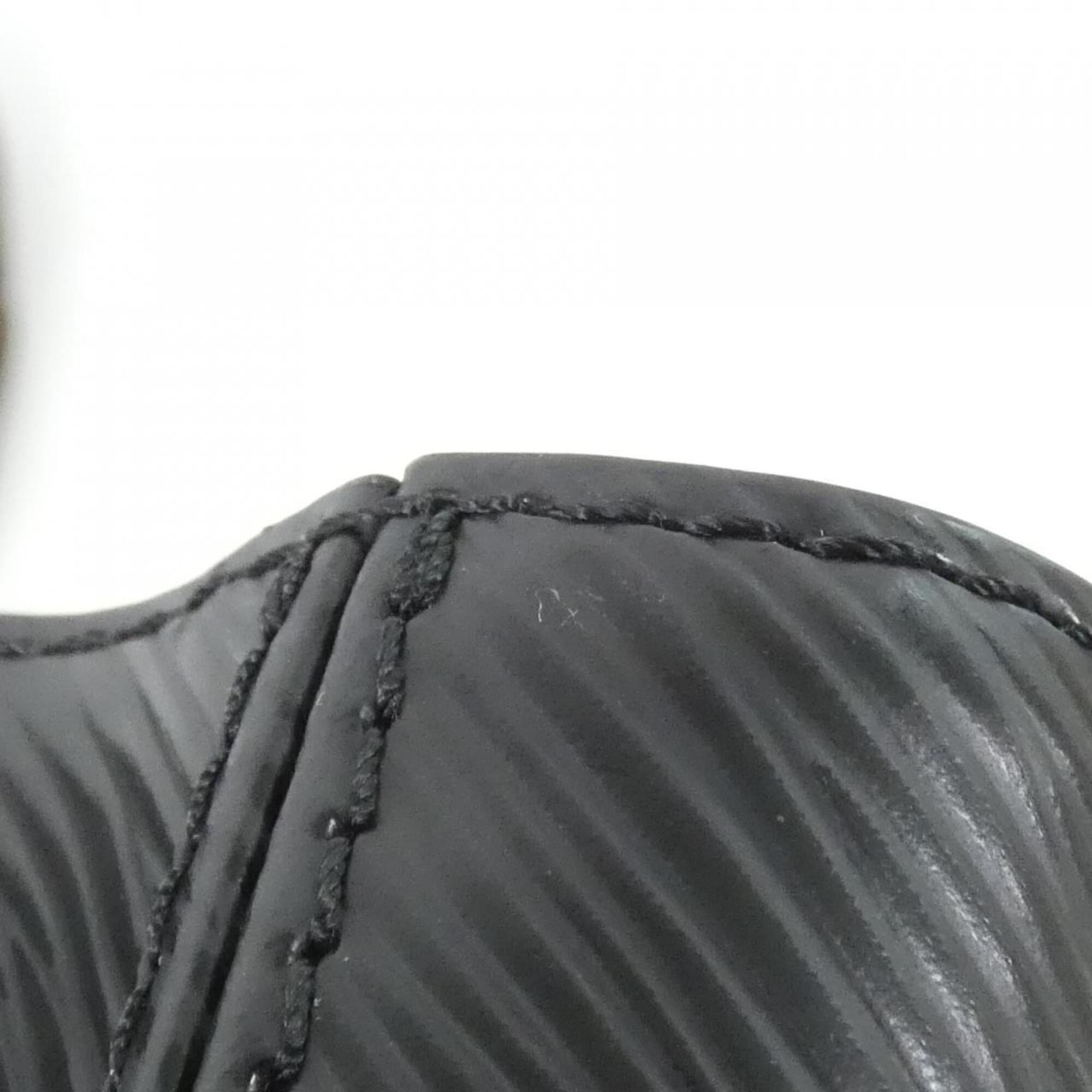 Louis Vuitton Black Leather Shoulder Bag (Pre-Owned)
