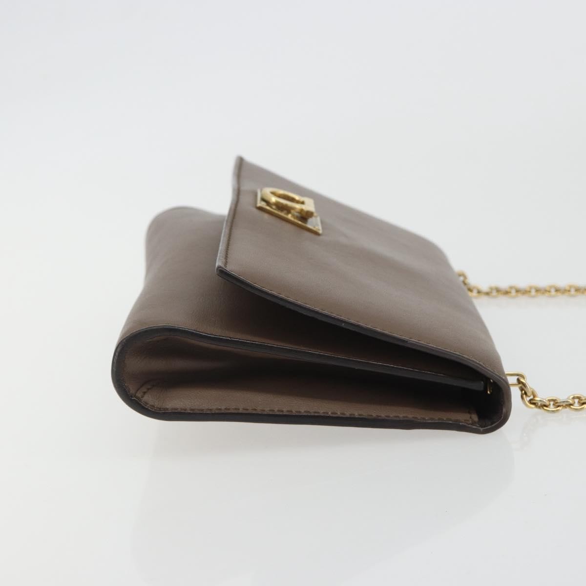 Salvatore Ferragamo Gancini Chain Leather Gray Leather Shoulder Bag Bag (Pre-Owned)