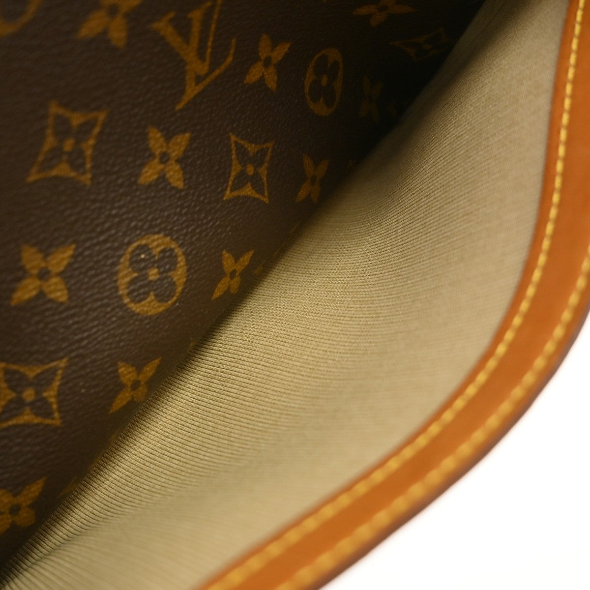Louis Vuitton Reporter Monogram Canvas Brown Canvas Shoulder Bag Bag (Pre-Owned)