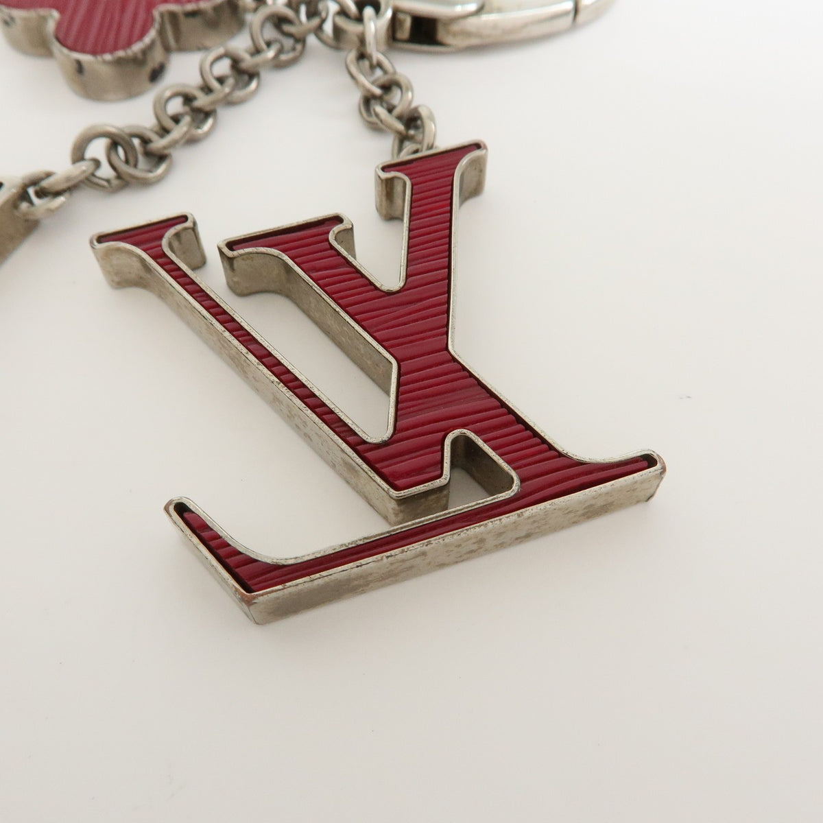 Louis Vuitton Fleur D'epi Bag Charm Resin And Brass Burgundy Metal Charms And Keychains Accessory (Pre-Owned)